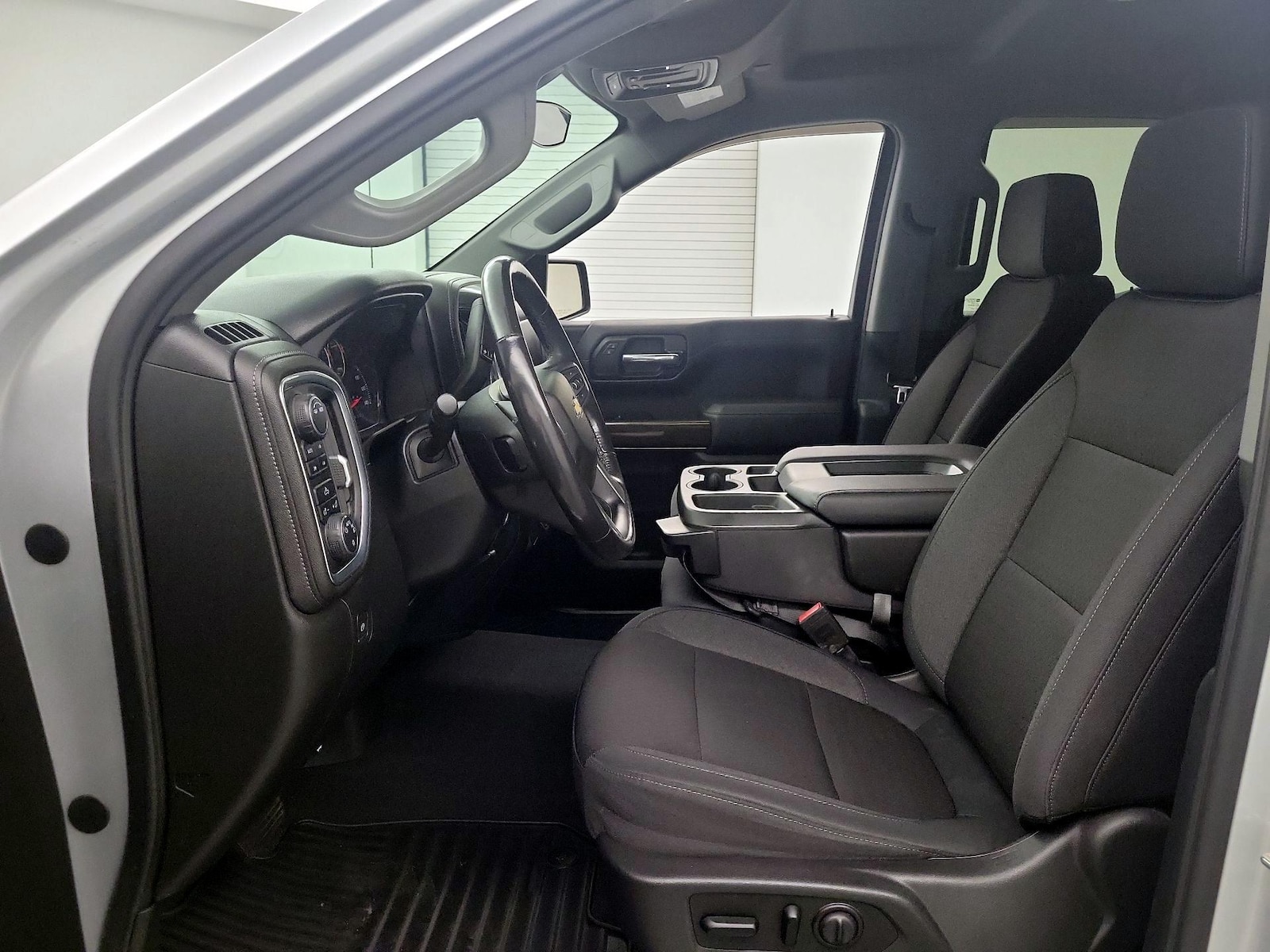 2020 Chevrolet Silverado 1500 LT - Photo 18