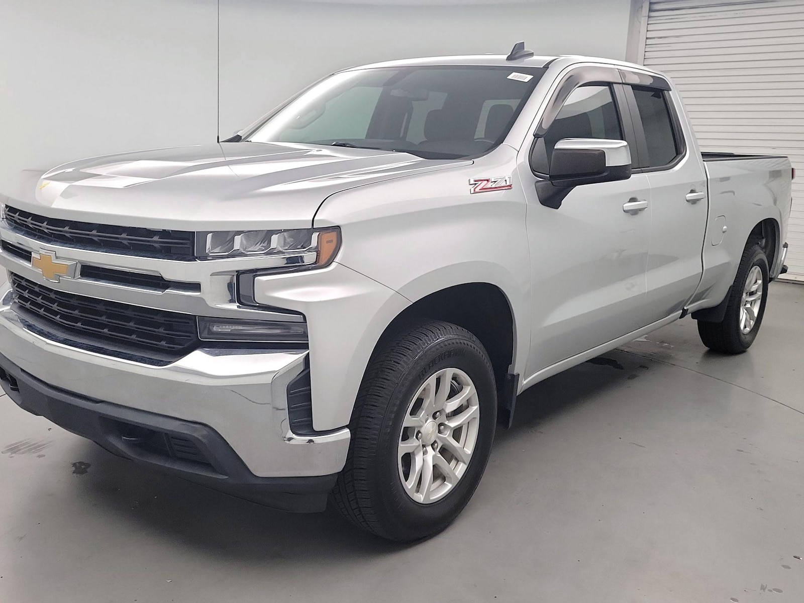 2020 Chevrolet Silverado 1500 LT - Photo 3