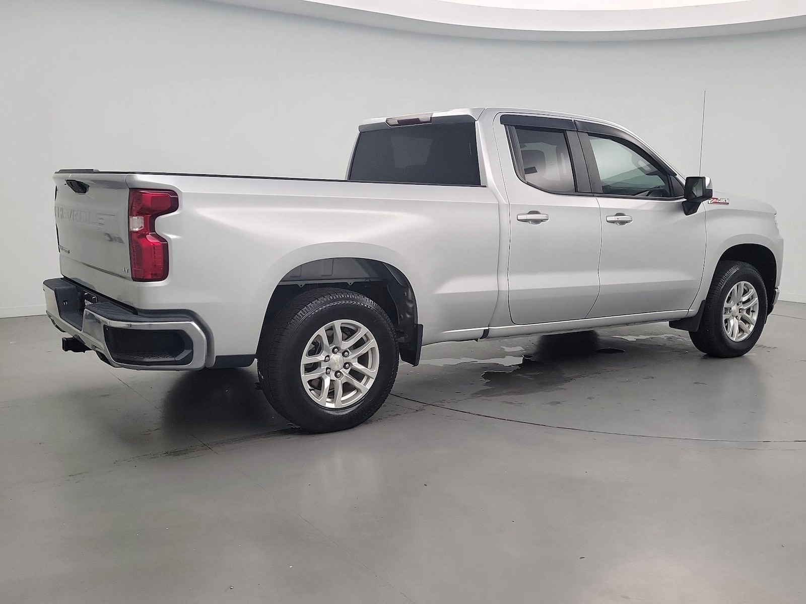 2020 Chevrolet Silverado 1500 LT - Photo 5
