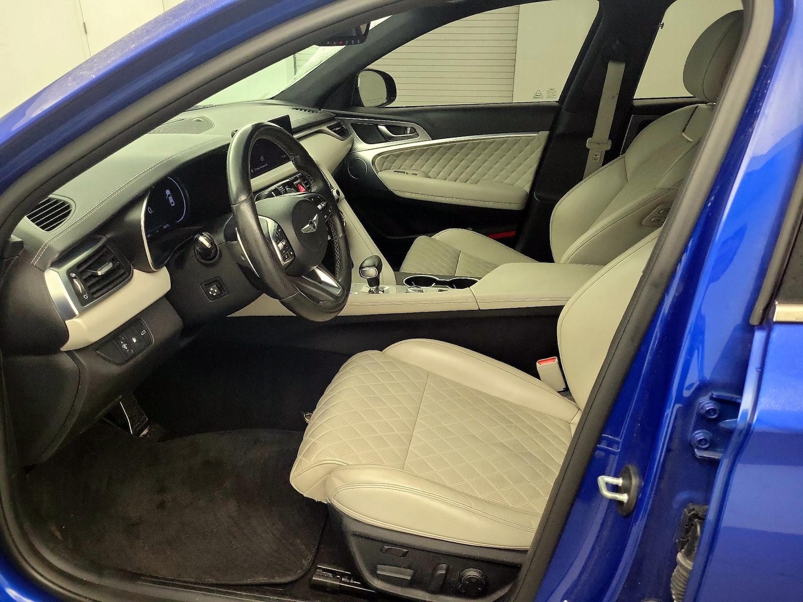 2022 GENESIS G70 Standard - Photo 10