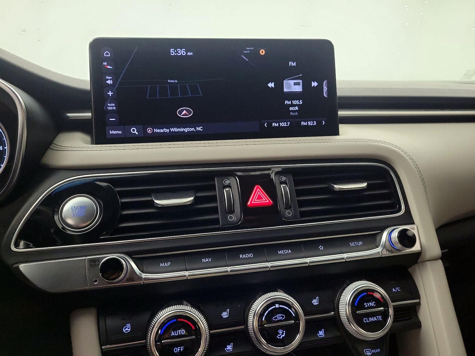2022 GENESIS G70 Standard - Photo 12