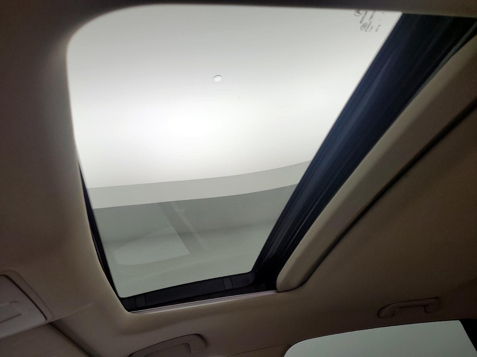 Sunroof(s) & Overhead Airbags