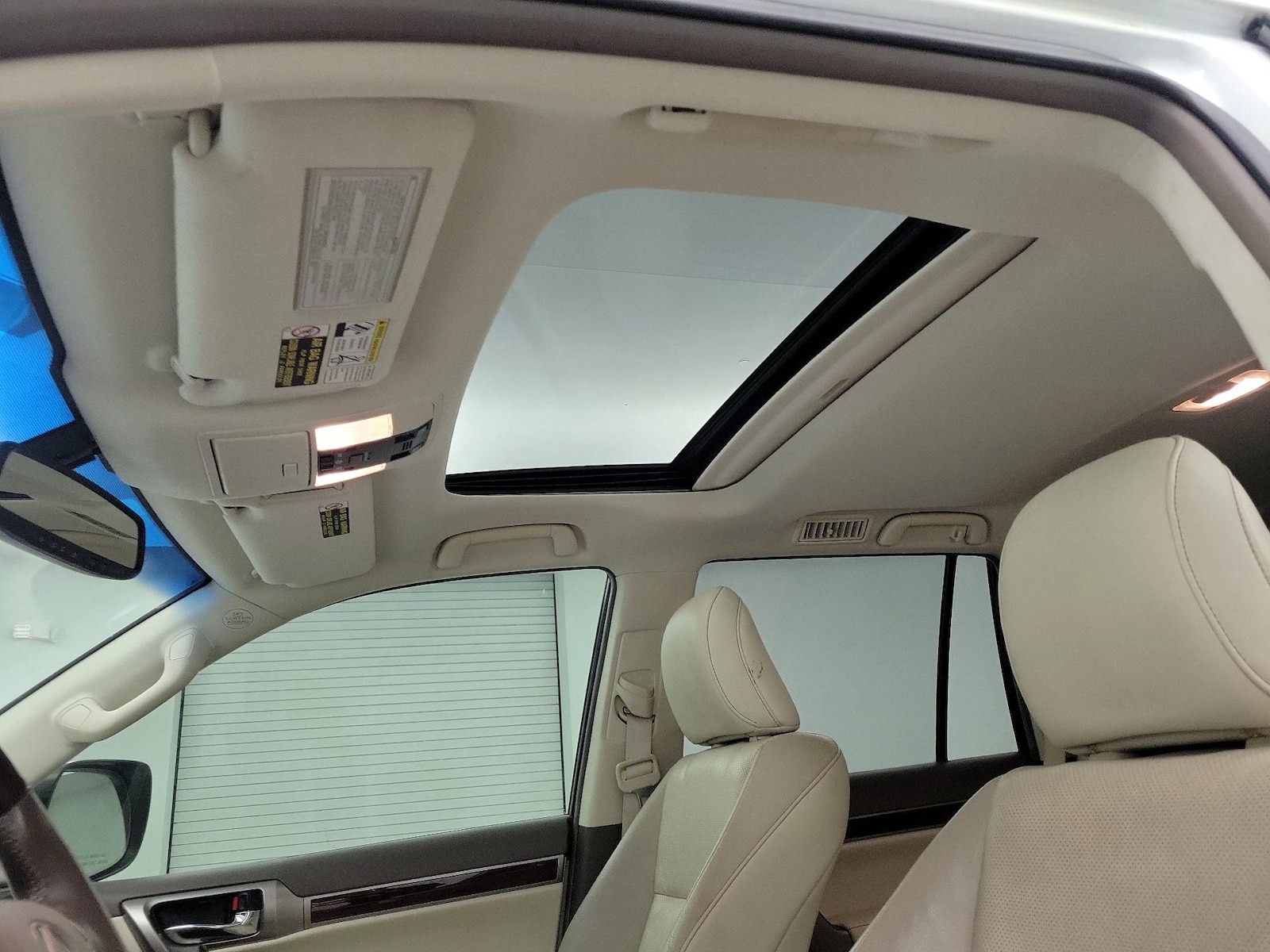 Sunroof(s) & Overhead Airbags