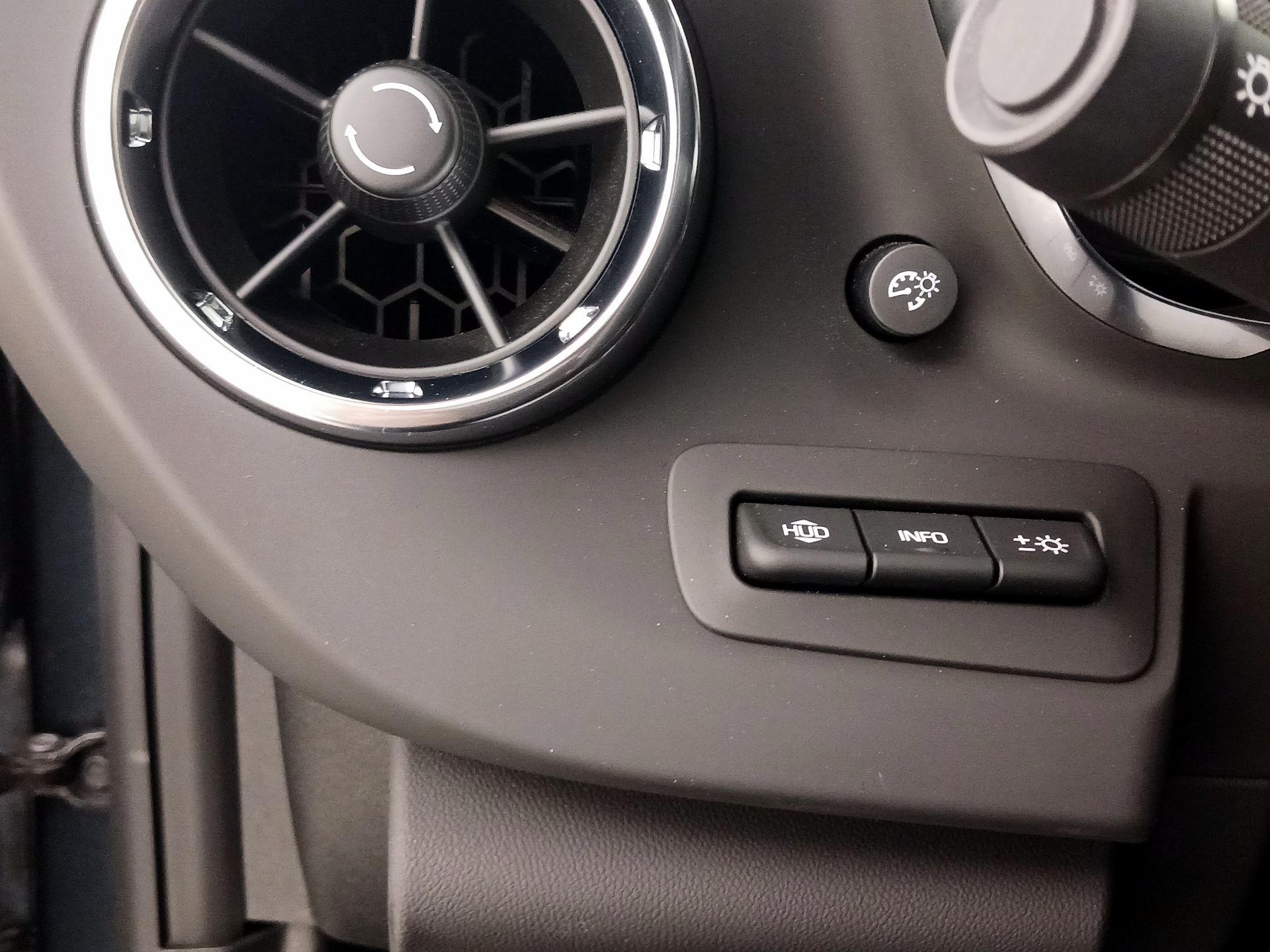 Thumbnail: 2021 Chevrolet Camaro - 13