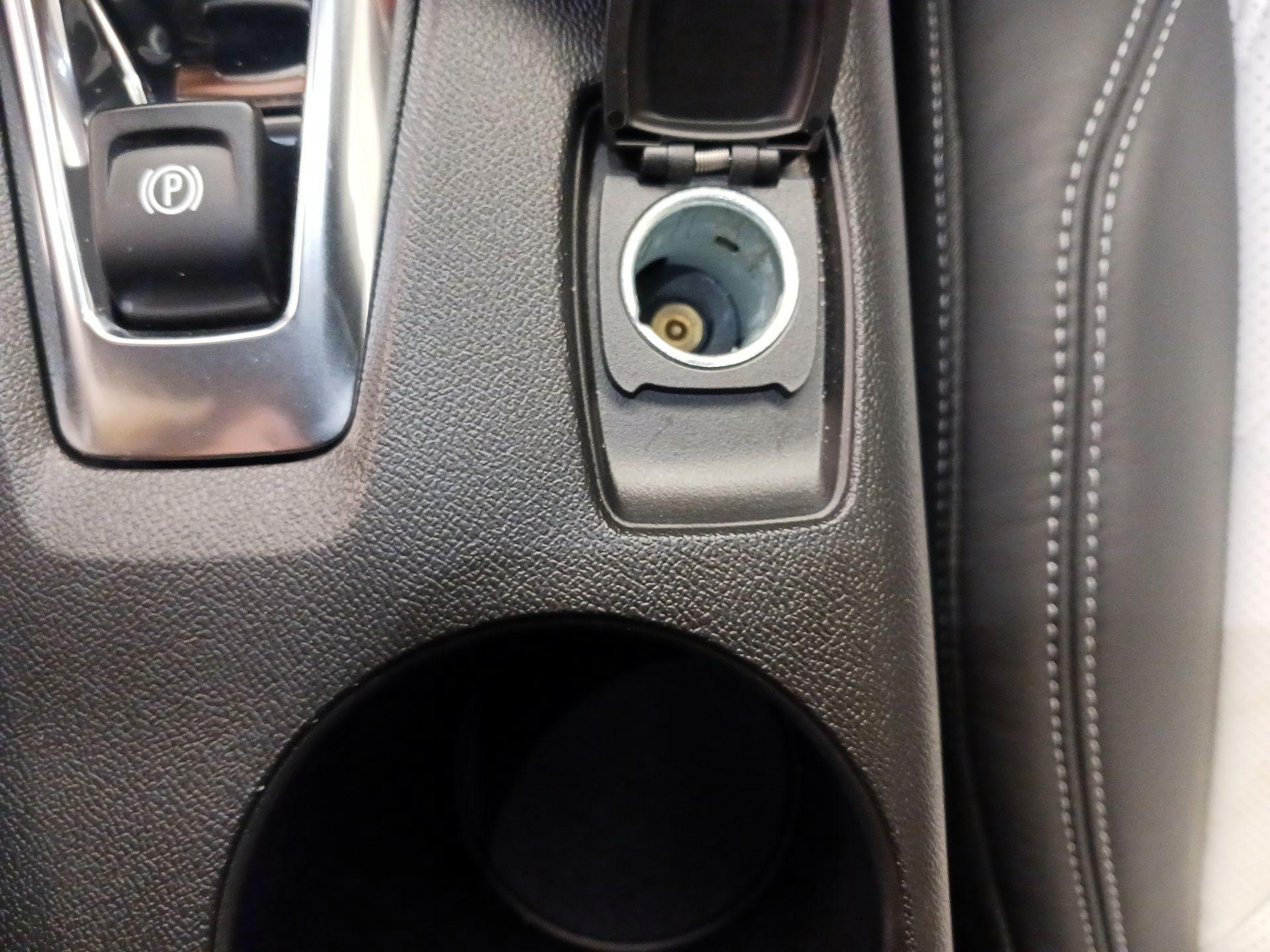 Thumbnail: 2021 Chevrolet Camaro - 18