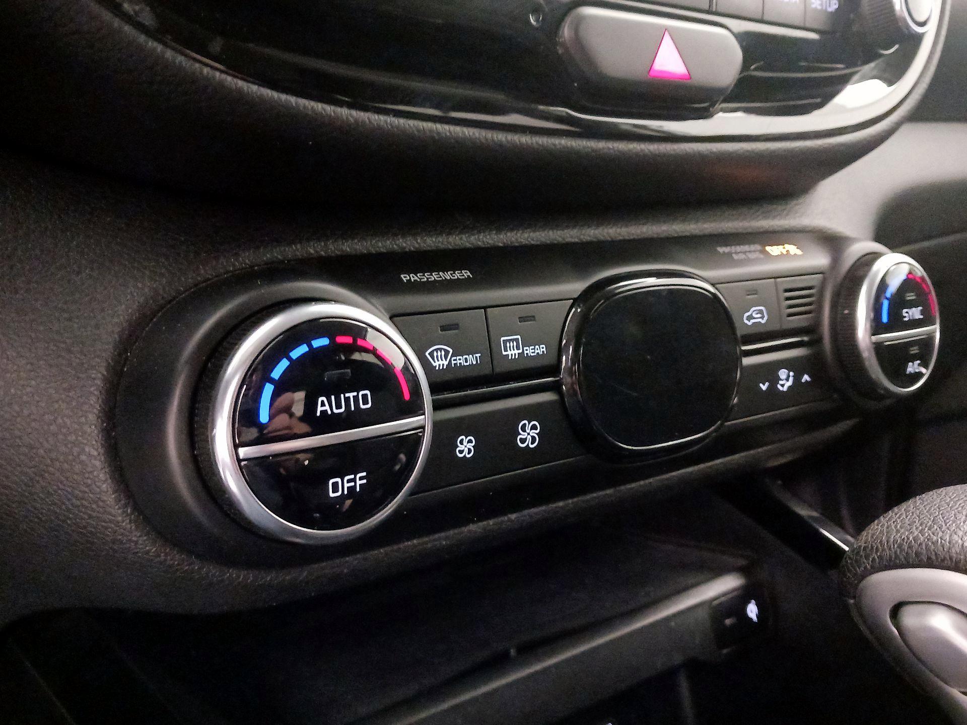 Thumbnail: 2023 Kia Soul - 17