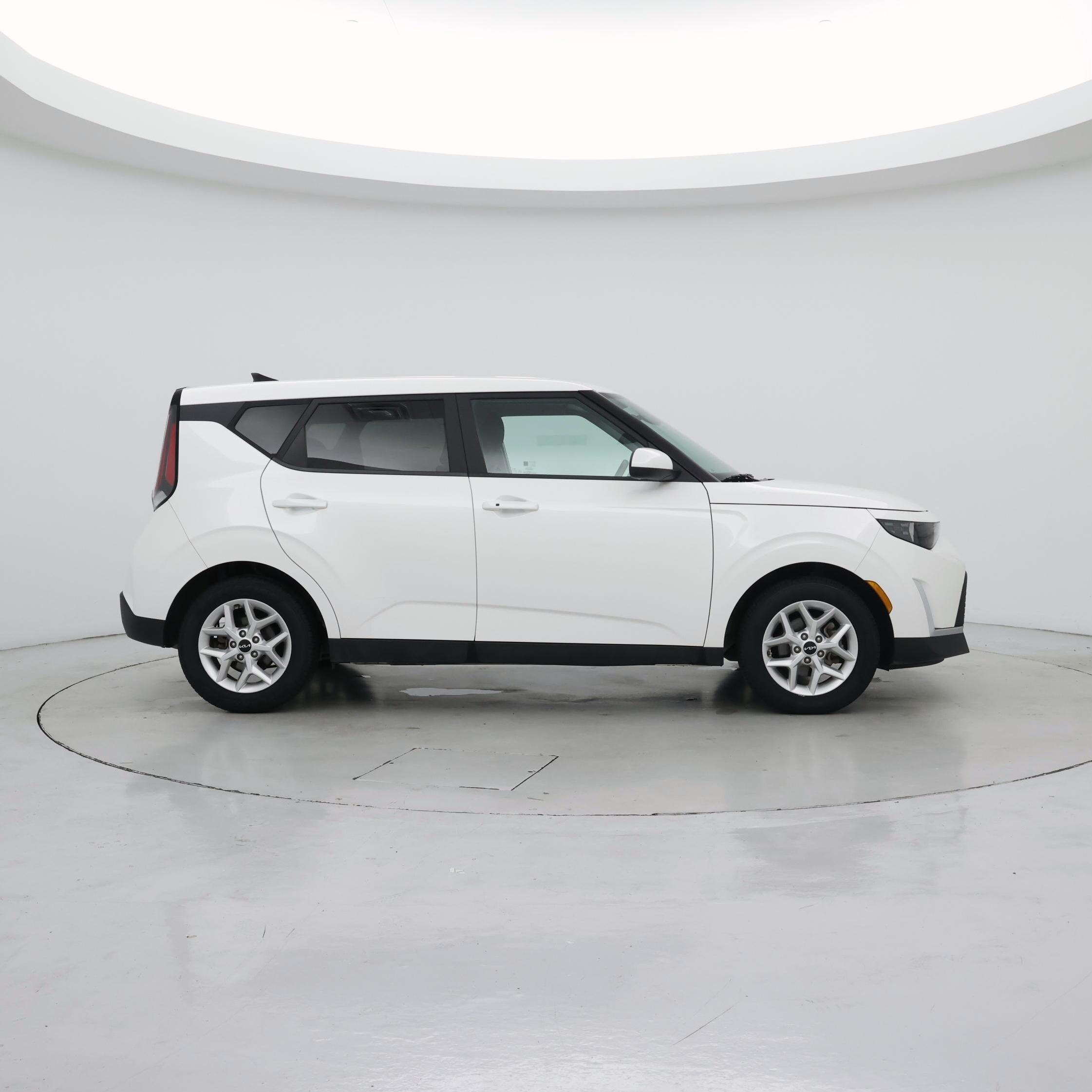 Thumbnail: 2023 Kia Soul - 7