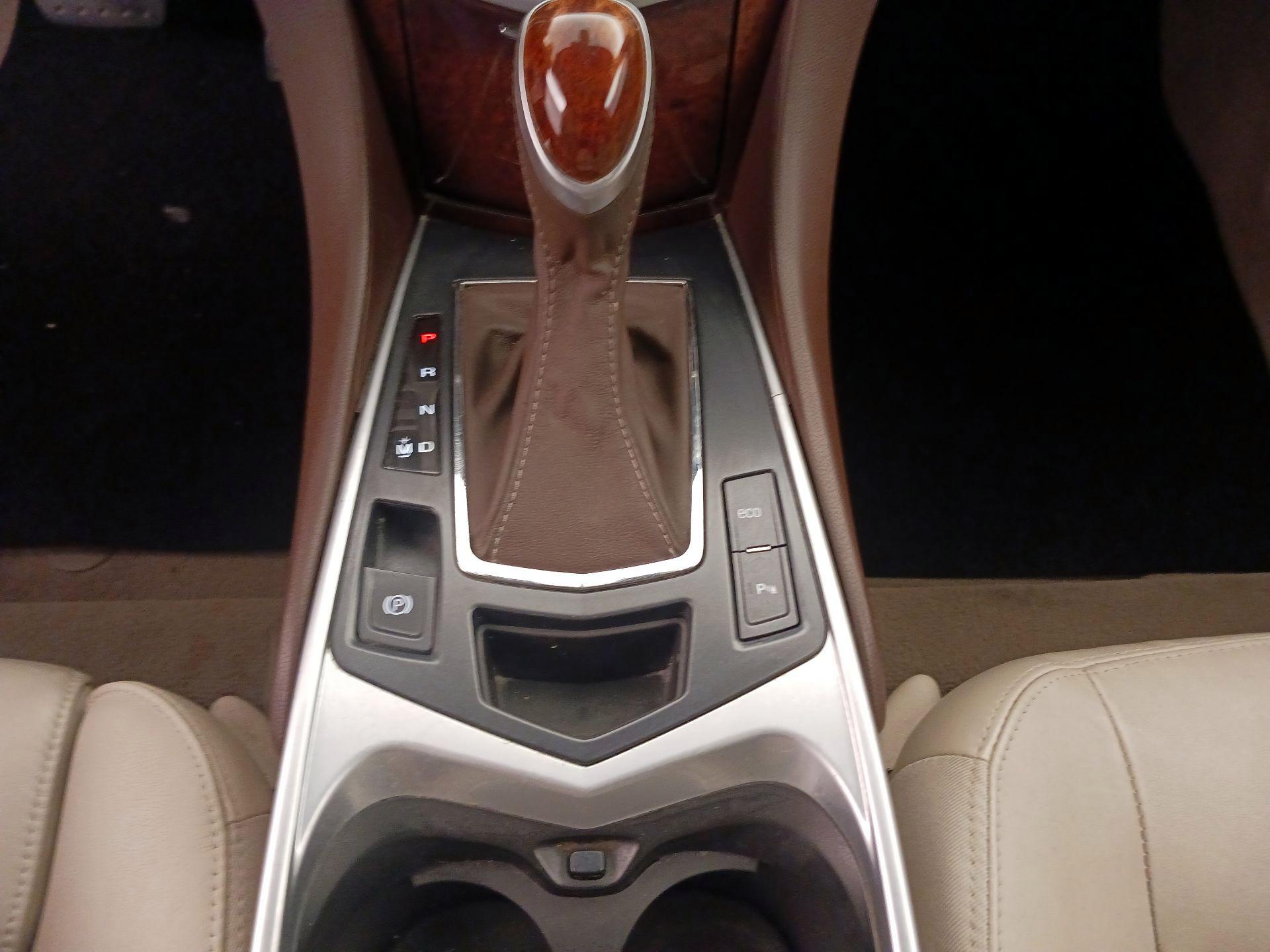 Thumbnail: 2016 Cadillac SRX - 18