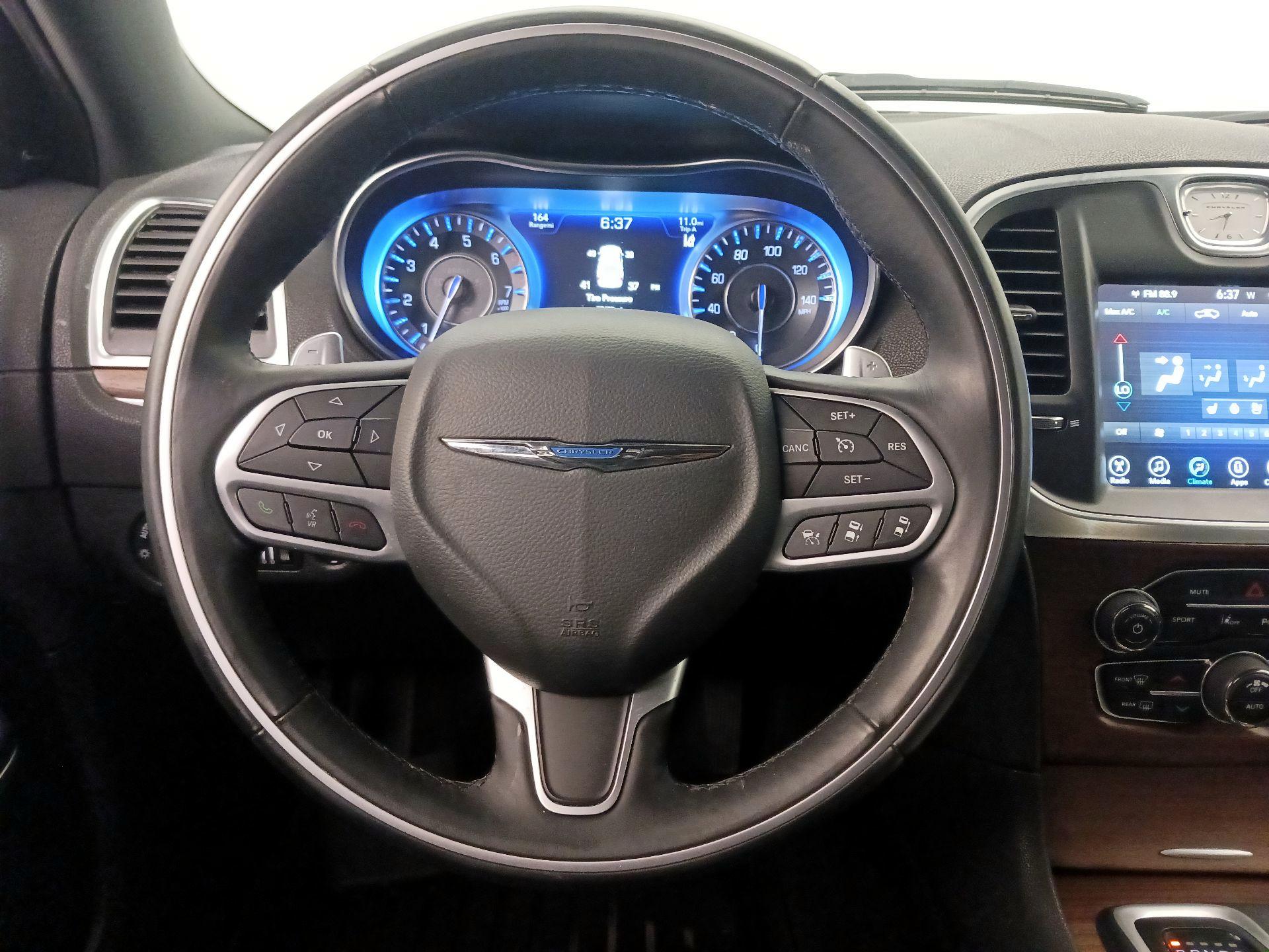 Thumbnail: 2017 Chrysler 300 - 10