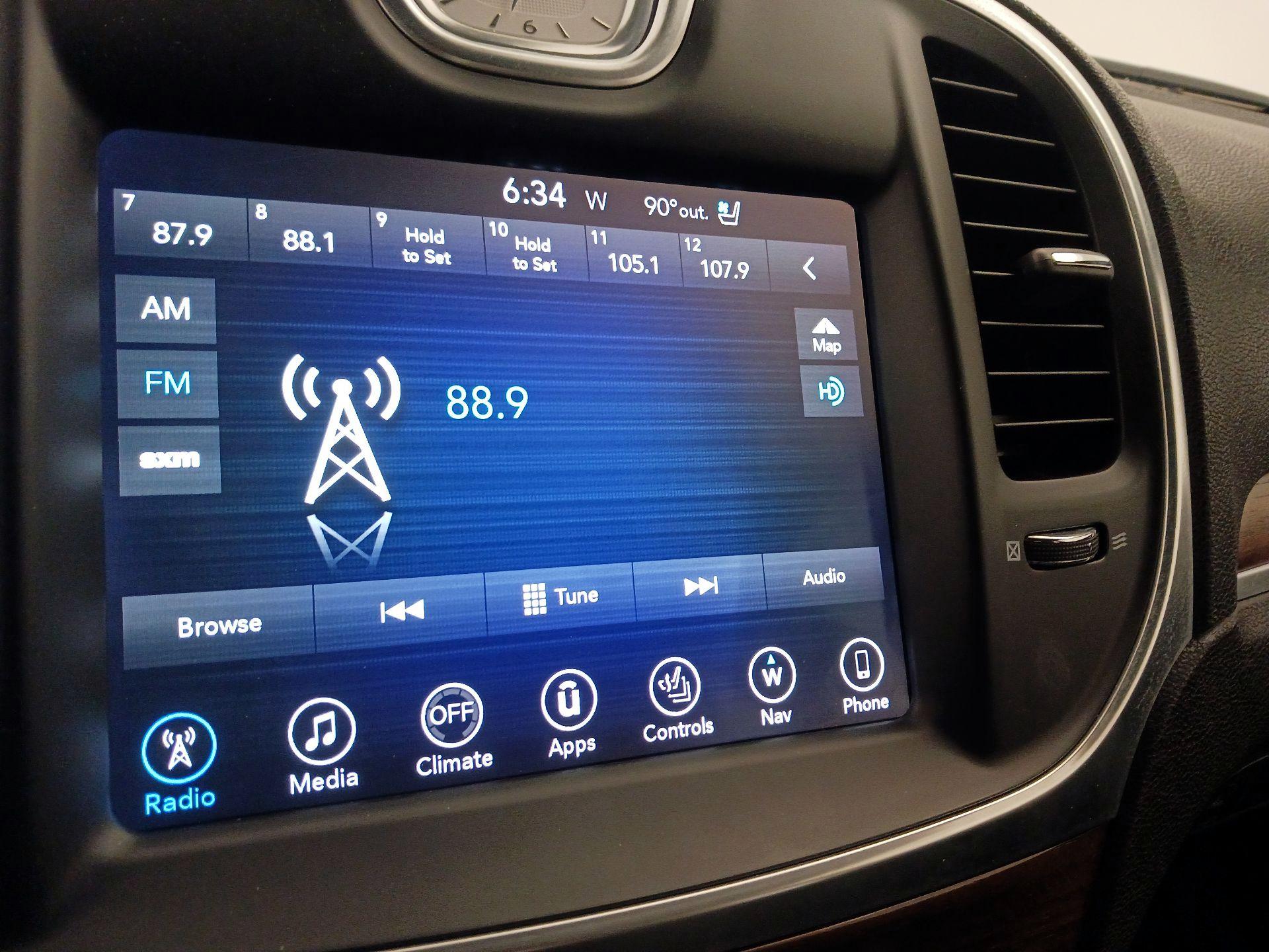 Thumbnail: 2017 Chrysler 300 - 16