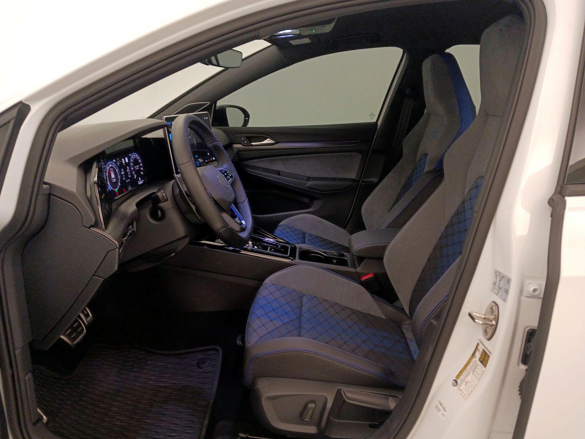 Thumbnail: 2025 Volkswagen Golf - 11