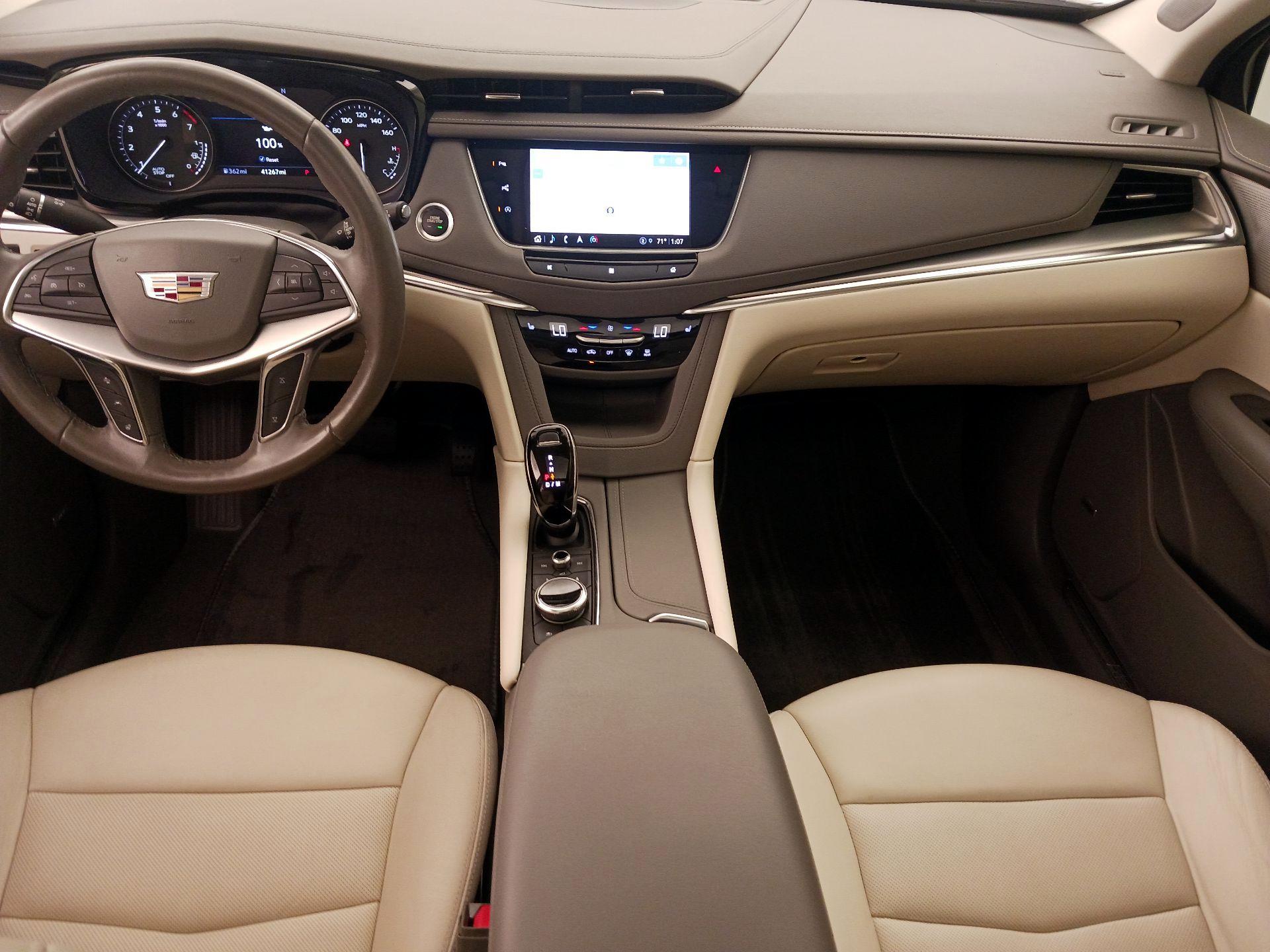 Thumbnail: 2021 Cadillac XT5 - 9