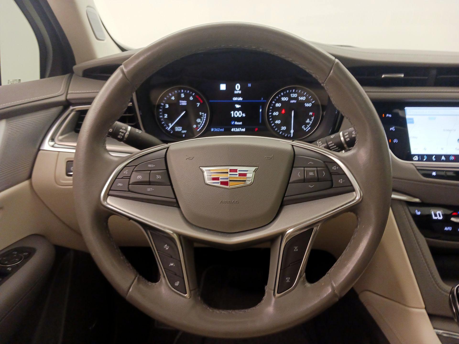 Thumbnail: 2021 Cadillac XT5 - 10
