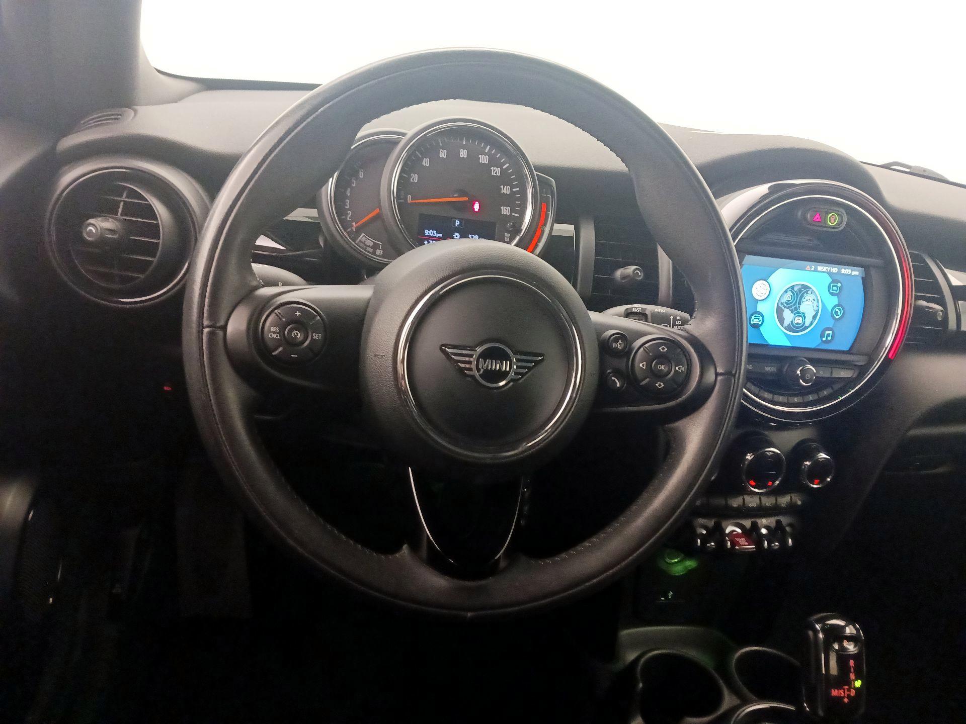 Thumbnail: 2021 MINI Cooper - 10