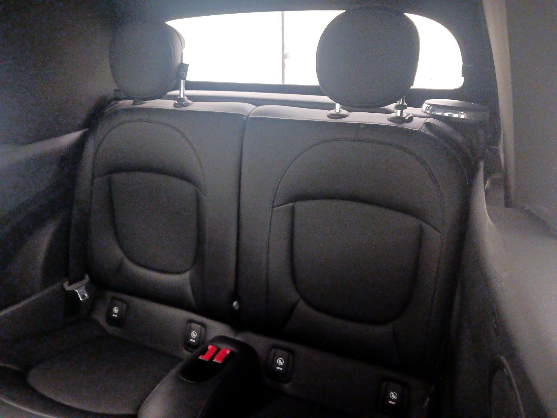 Thumbnail: 2021 MINI Cooper - 19