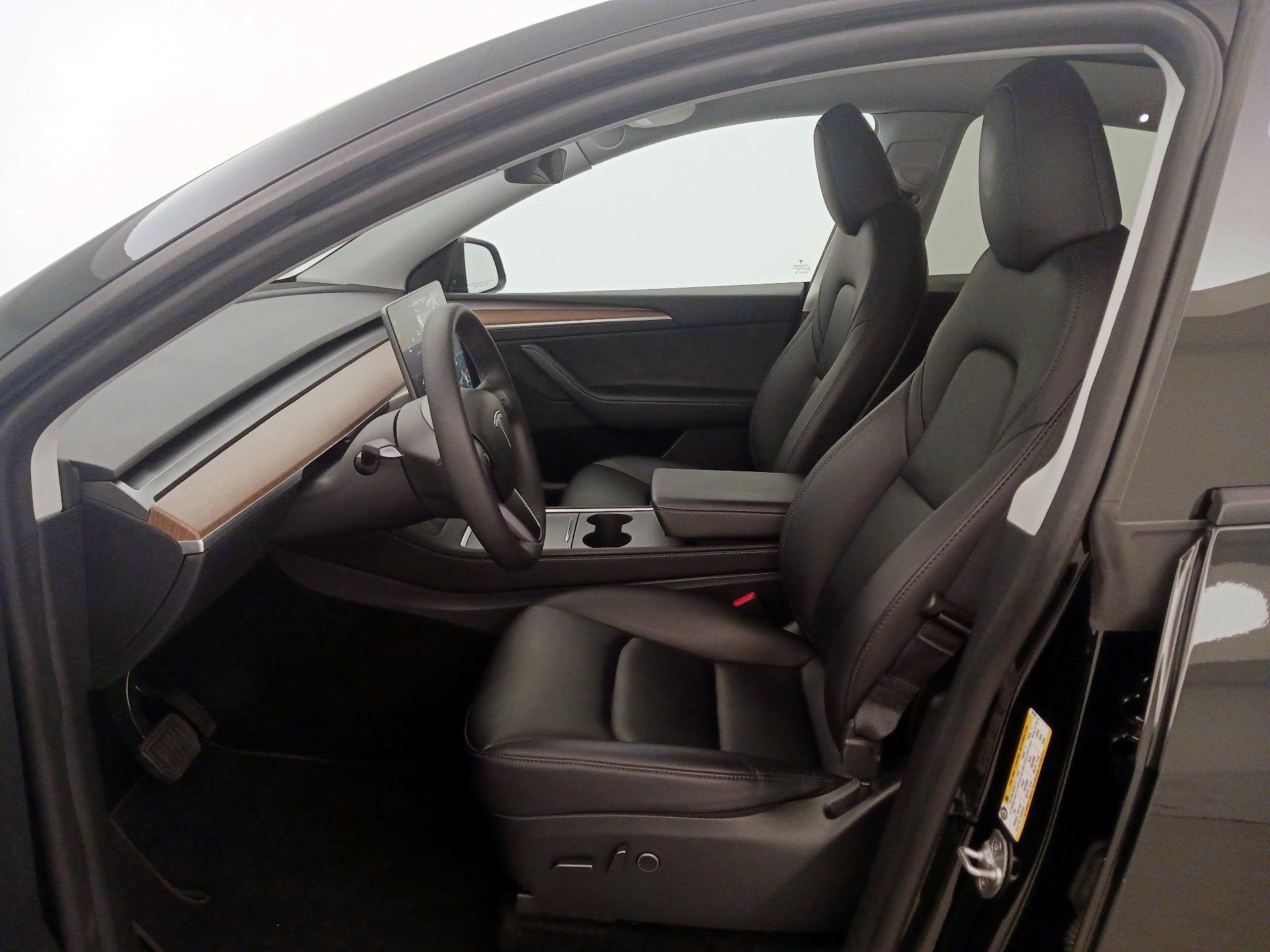 Thumbnail: 2023 Tesla Model Y - 11