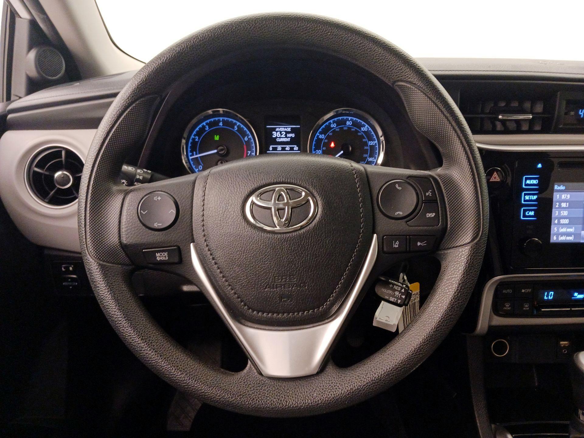 Thumbnail: 2017 Toyota Corolla - 10