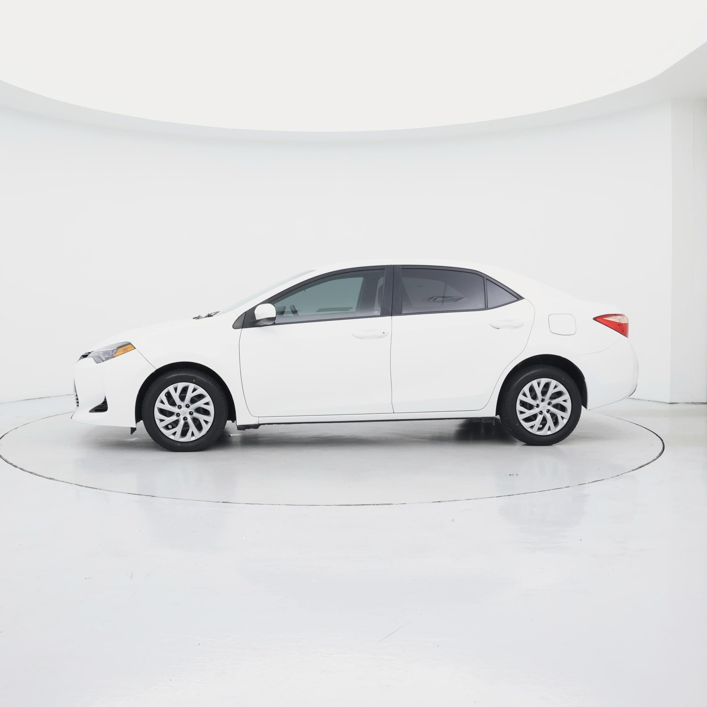 Thumbnail: 2017 Toyota Corolla - 3