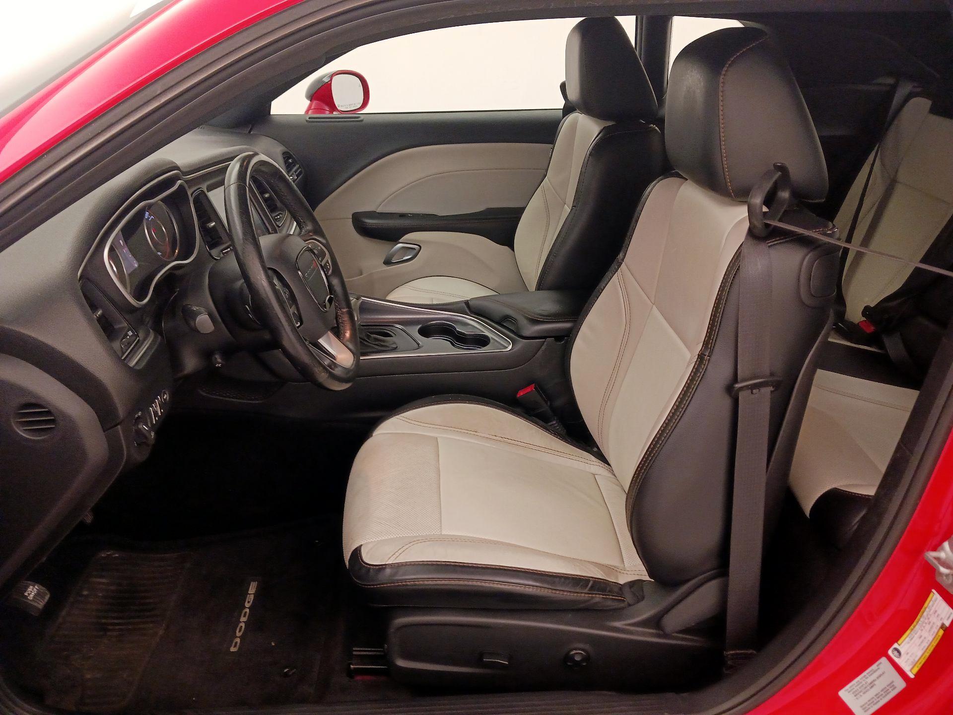 Thumbnail: 2015 Dodge Challenger - 11