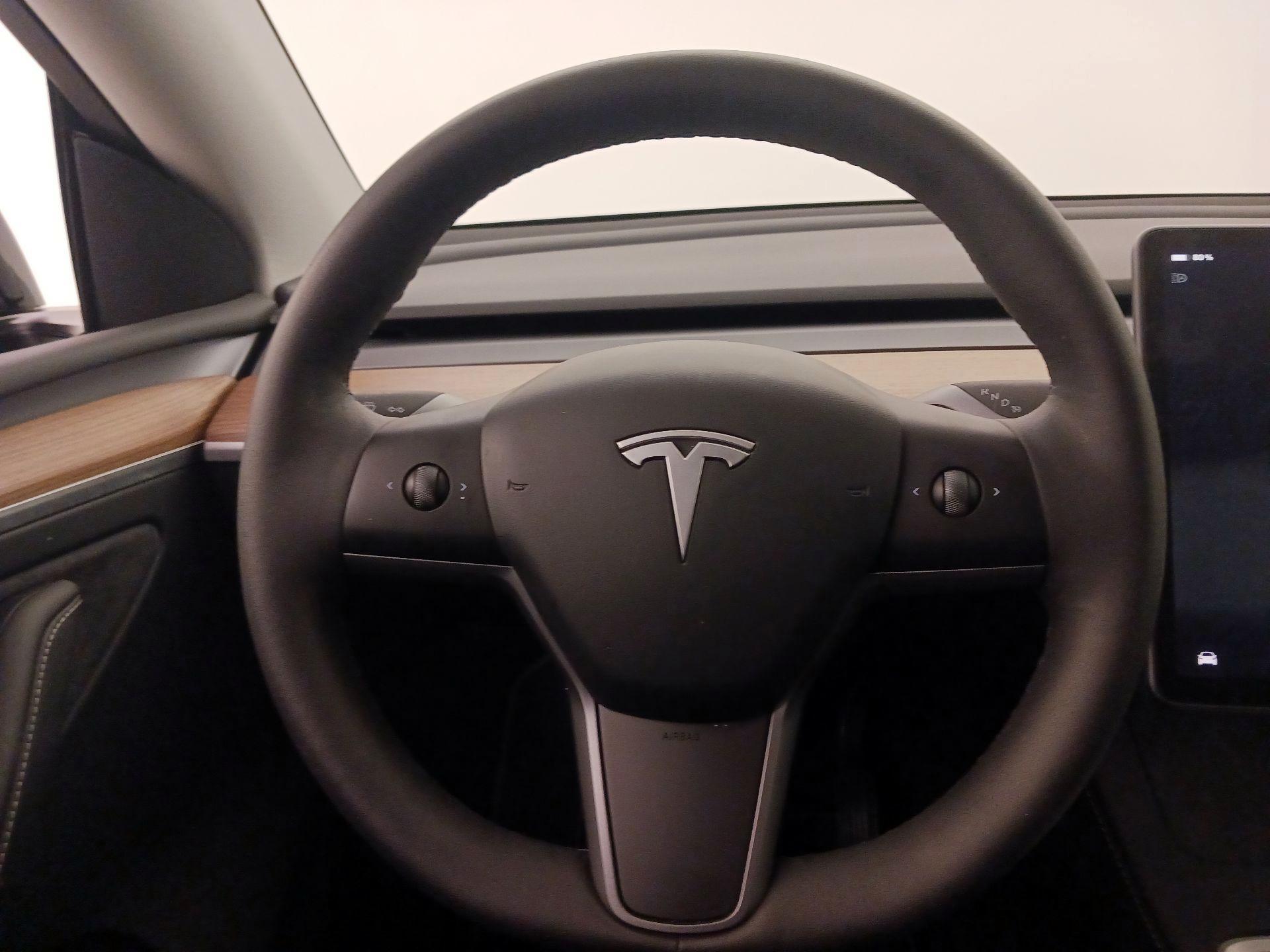 Thumbnail: 2023 Tesla Model Y - 10