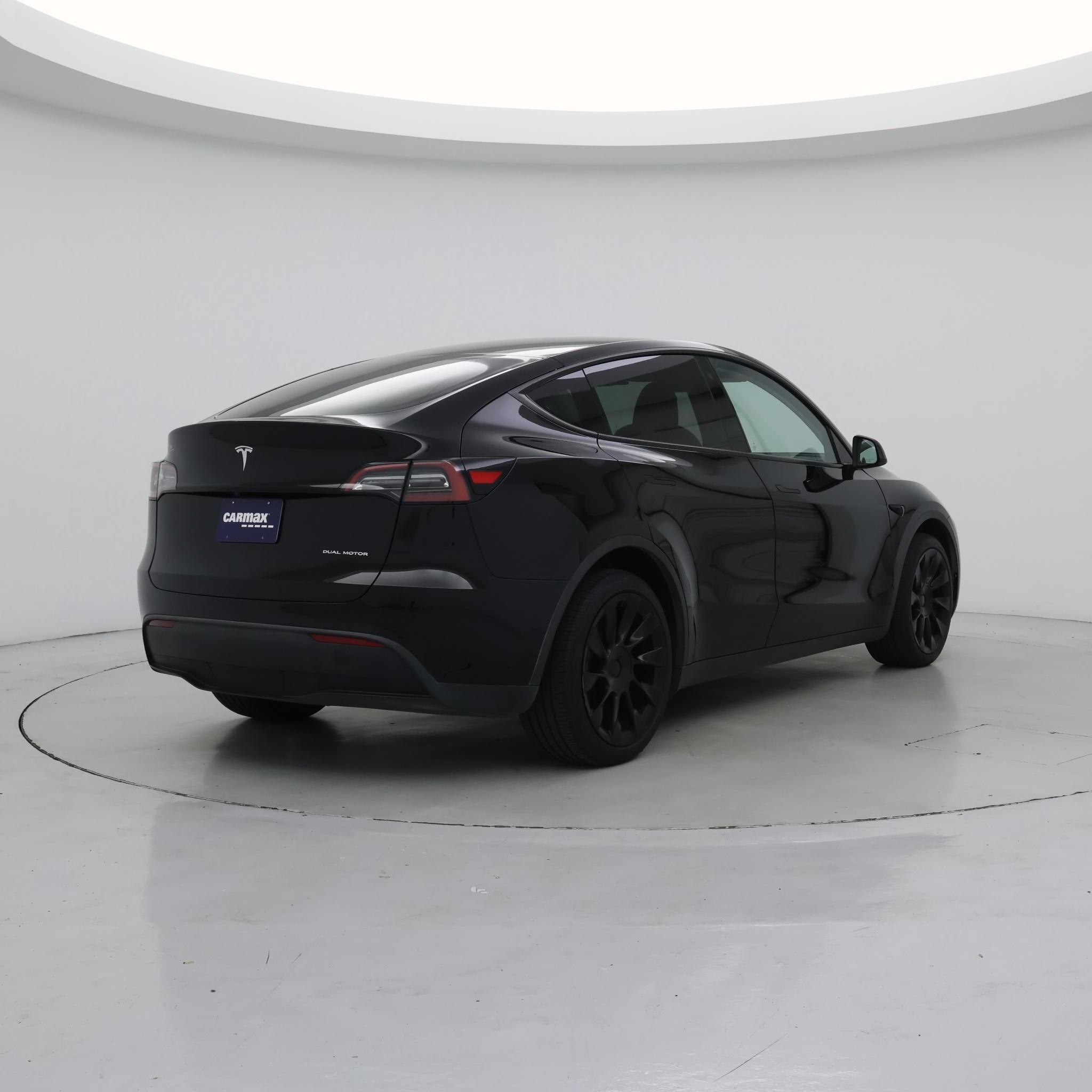 Thumbnail: 2023 Tesla Model Y - 8