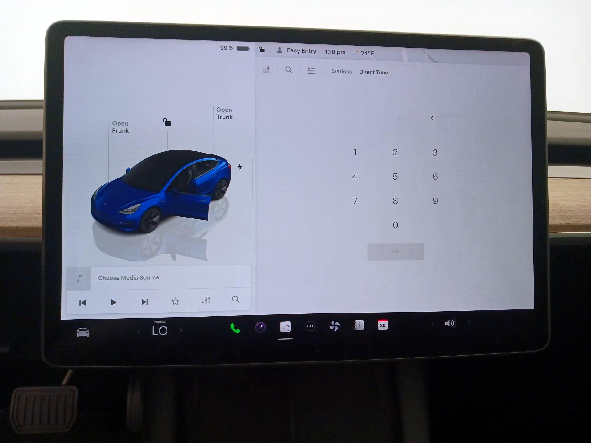 Thumbnail: 2023 Tesla Model 3 - 15