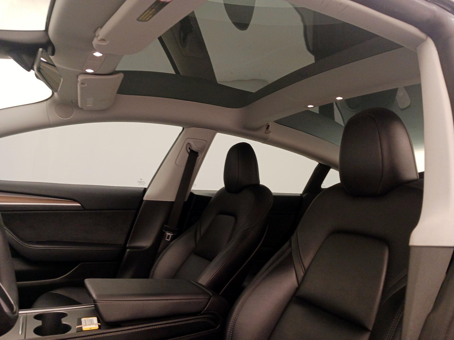 Thumbnail: 2023 Tesla Model 3 - 19