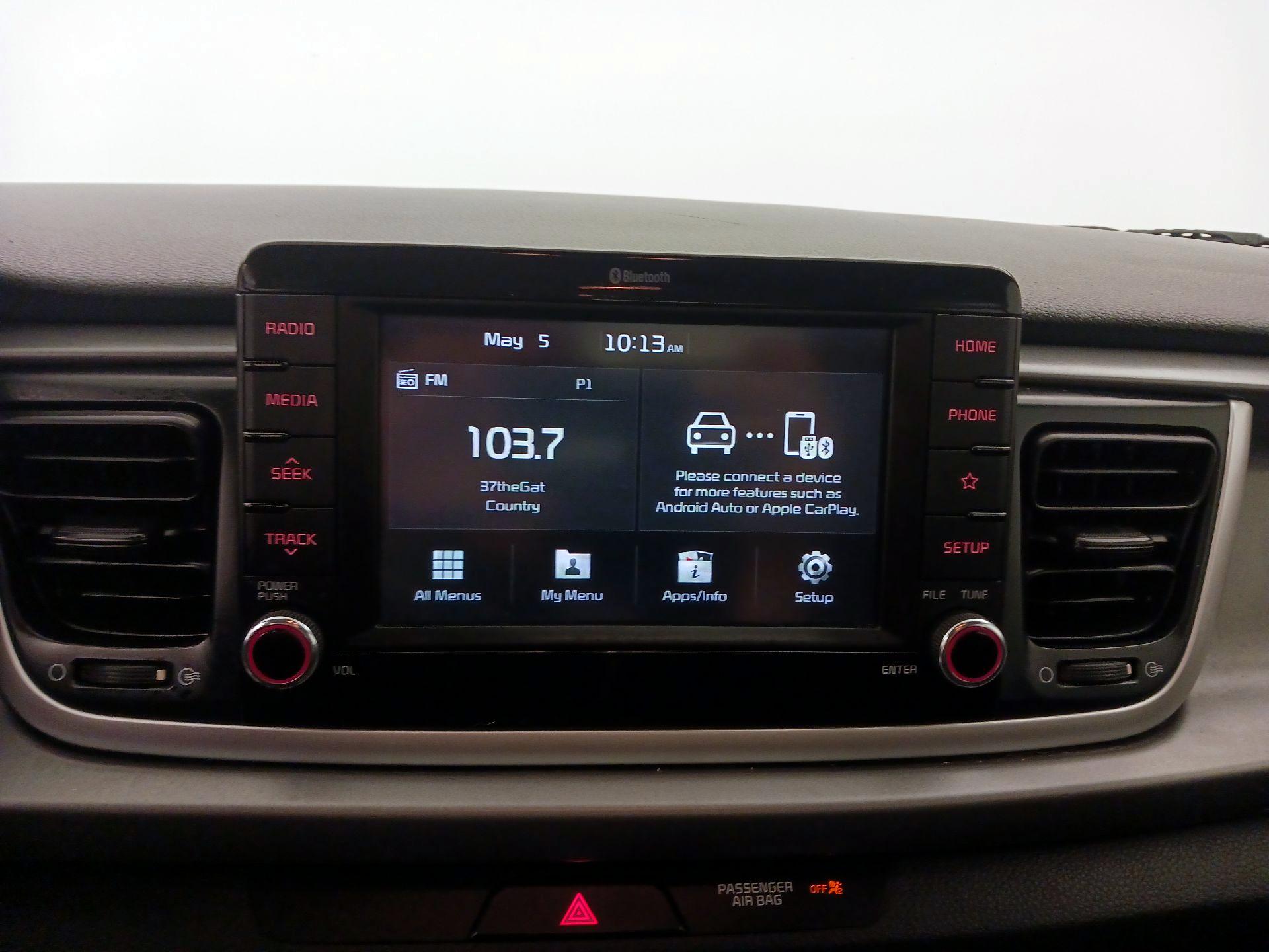 Thumbnail: 2020 Kia Rio - 15