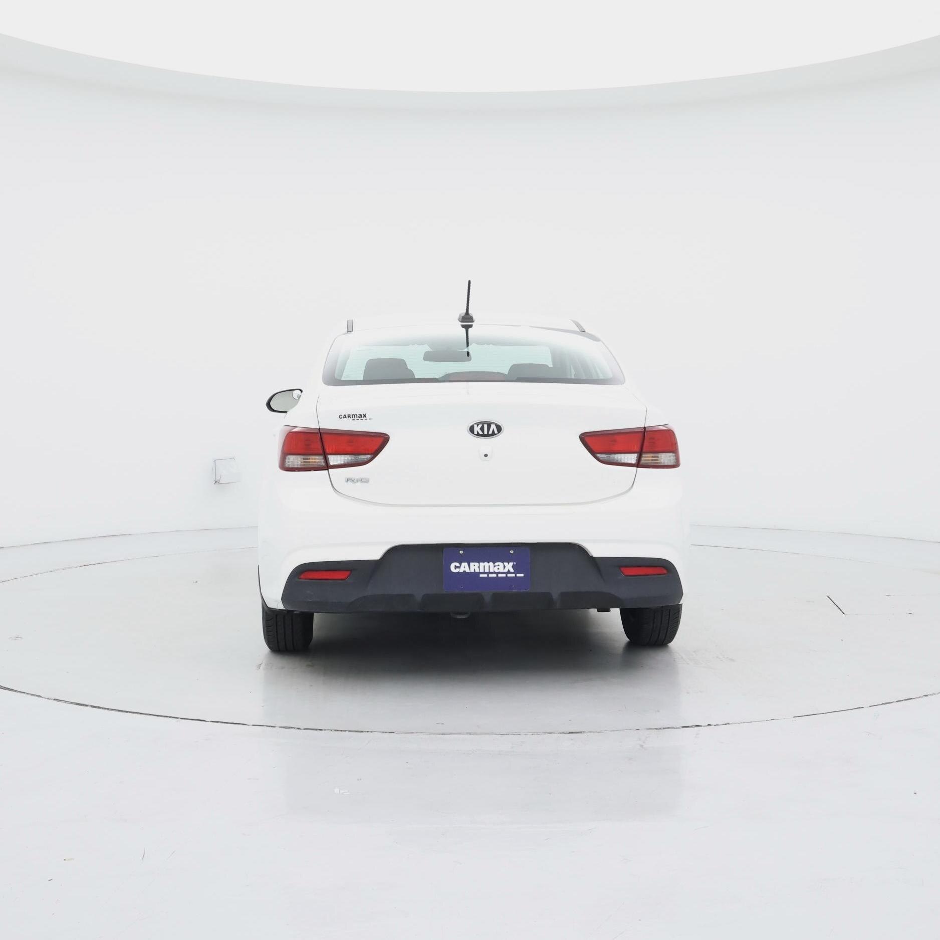 Thumbnail: 2020 Kia Rio - 6