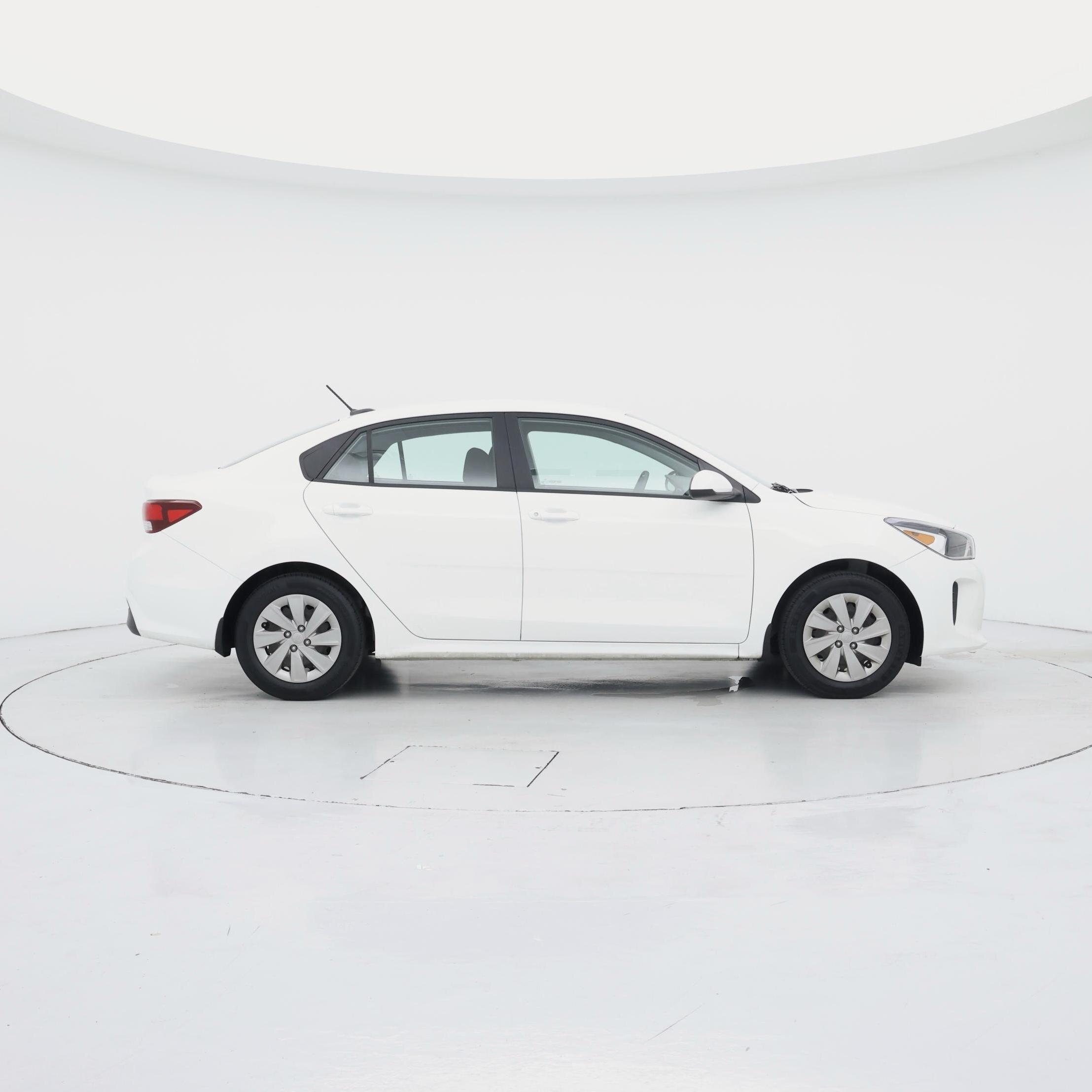 Thumbnail: 2020 Kia Rio - 7