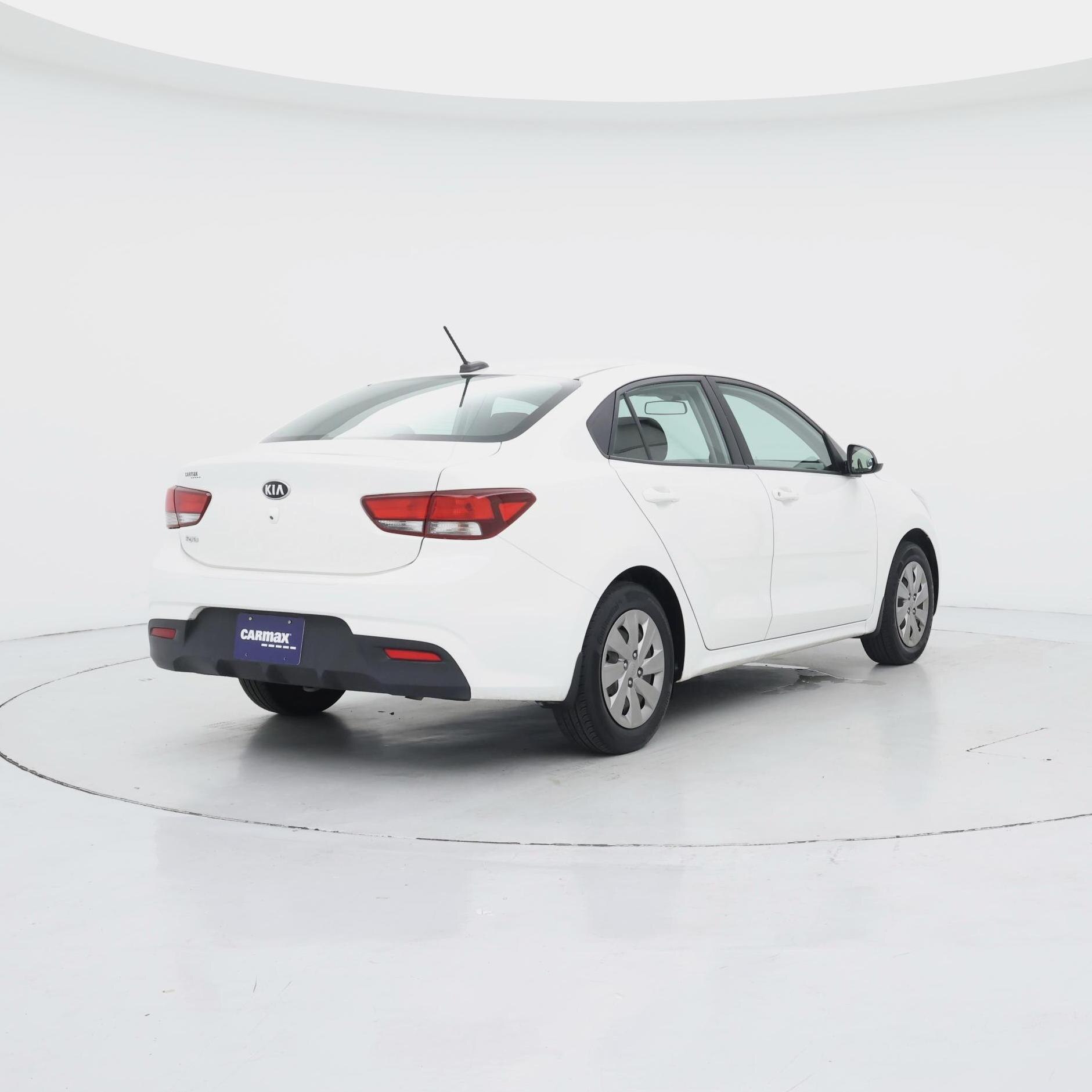 Thumbnail: 2020 Kia Rio - 8