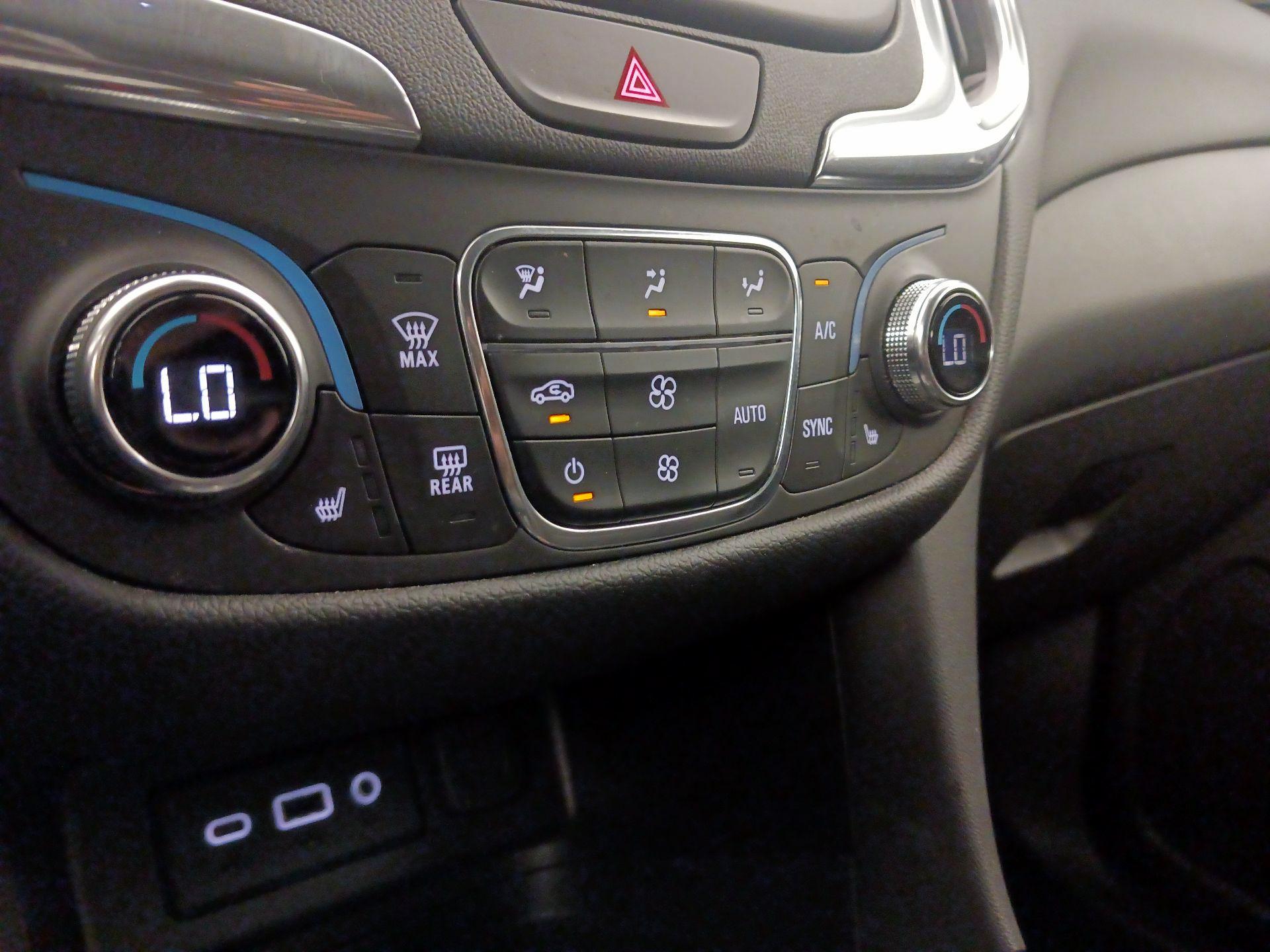 Thumbnail: 2020 Chevrolet Equinox - 16