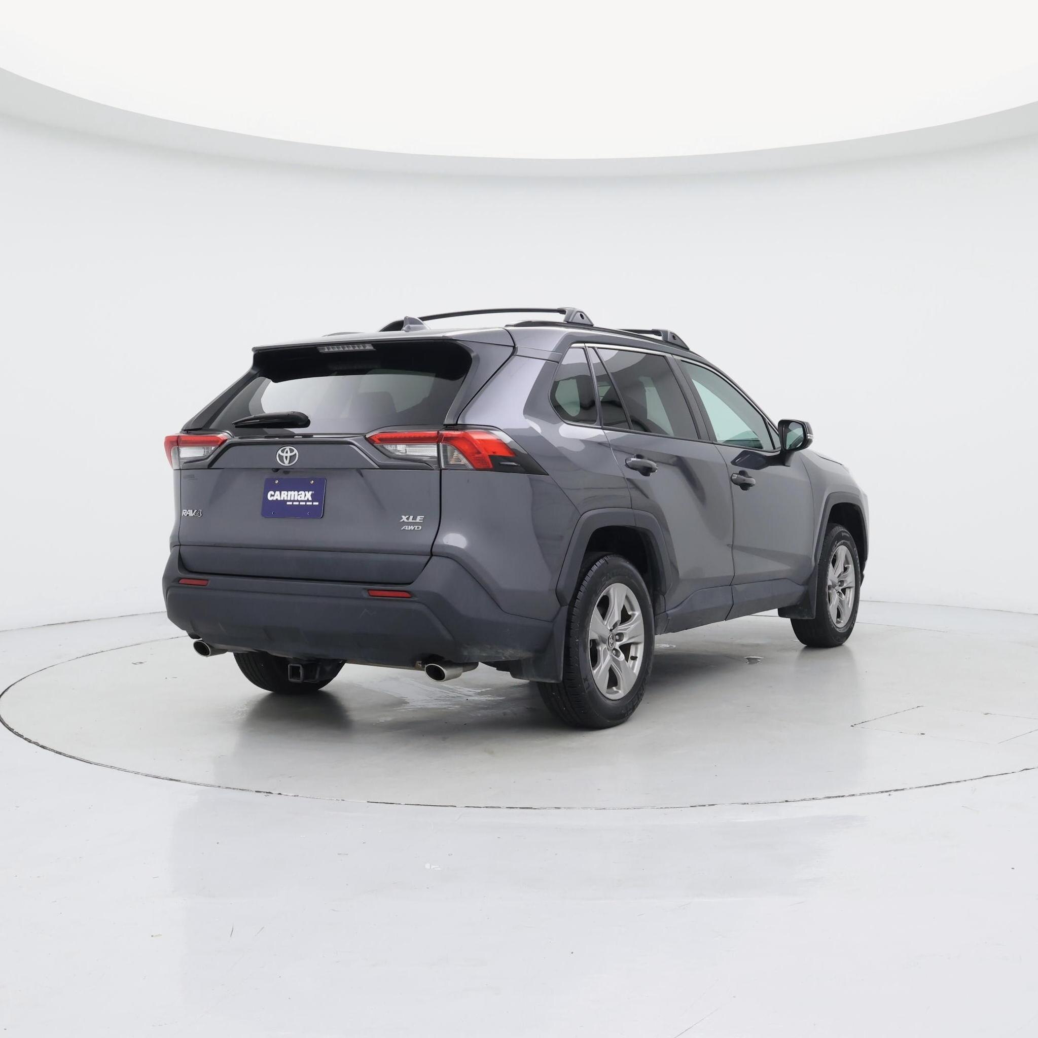 Thumbnail: 2022 Toyota RAV4 - 8