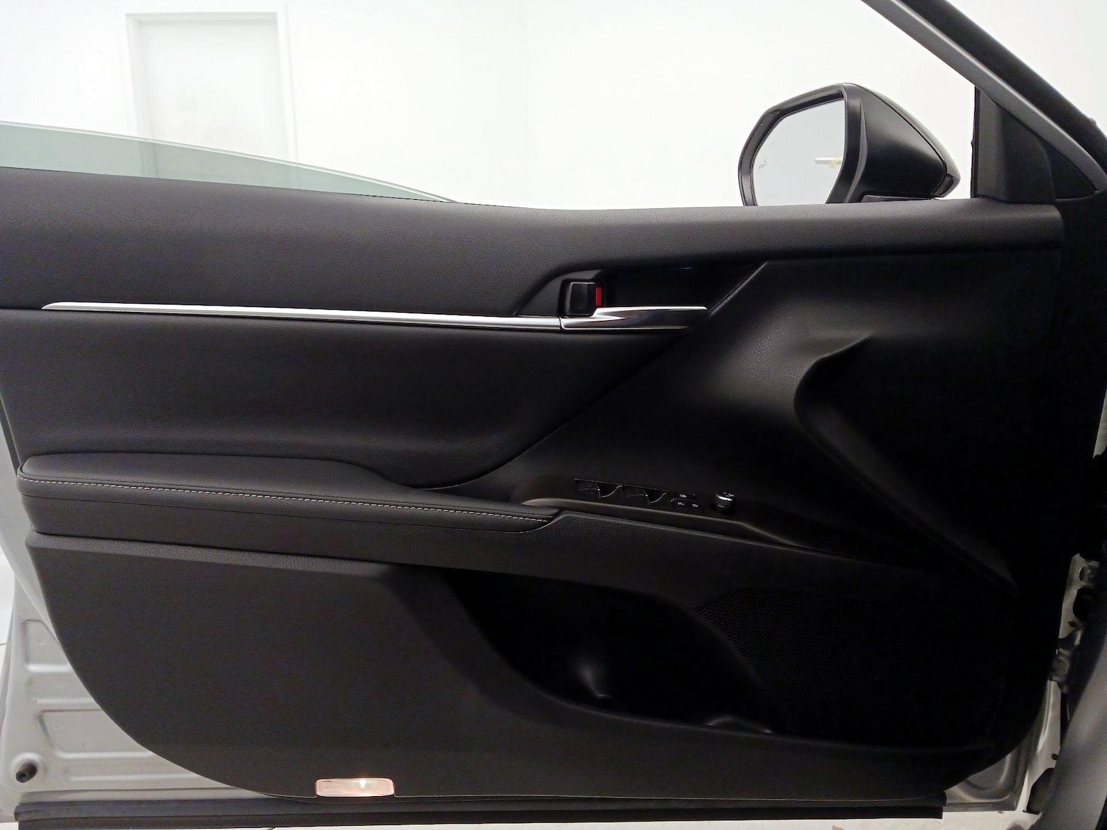 2024 Toyota Camry XSE - Photo 13