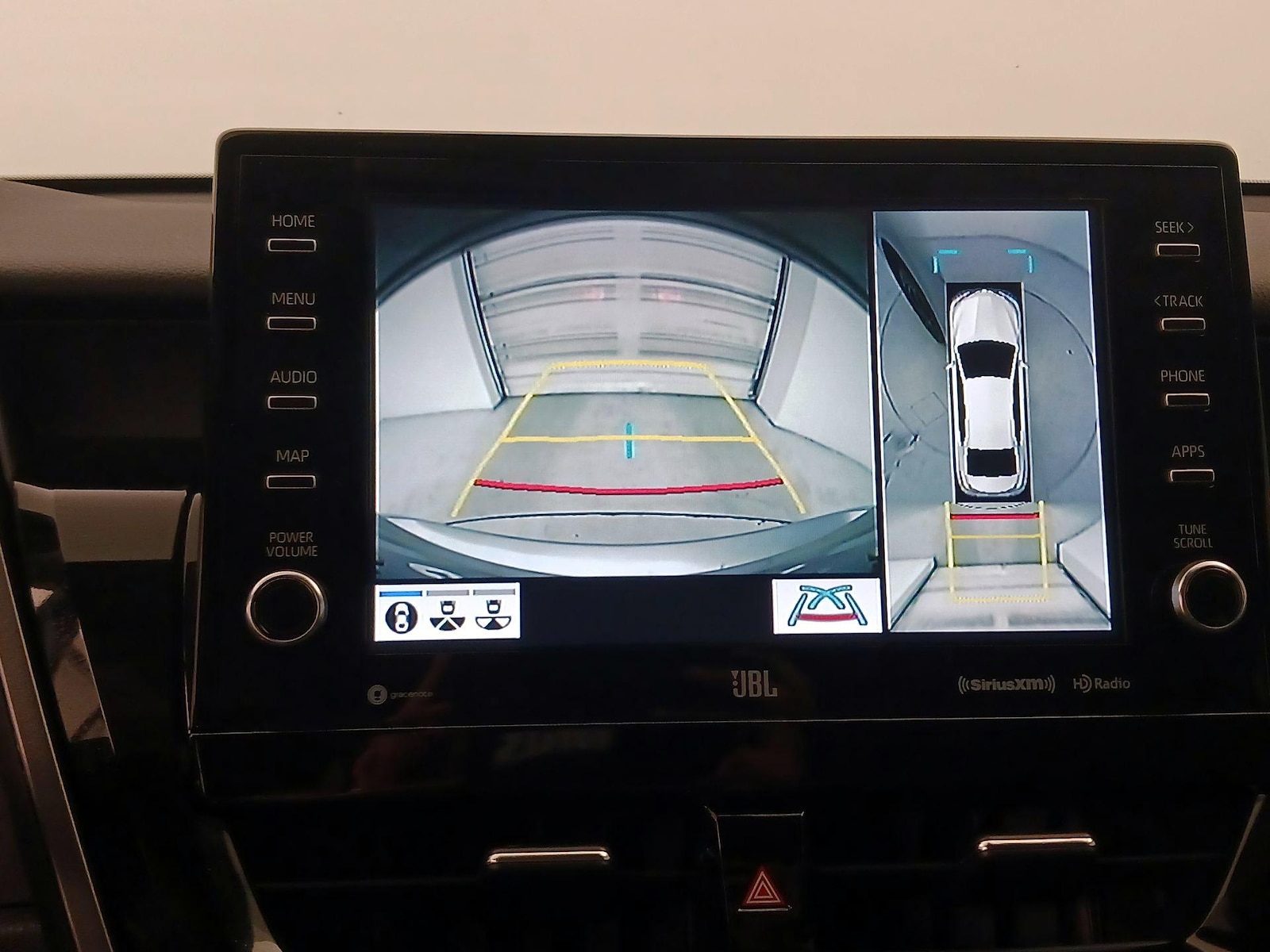 2024 Toyota Camry XSE - Photo 16