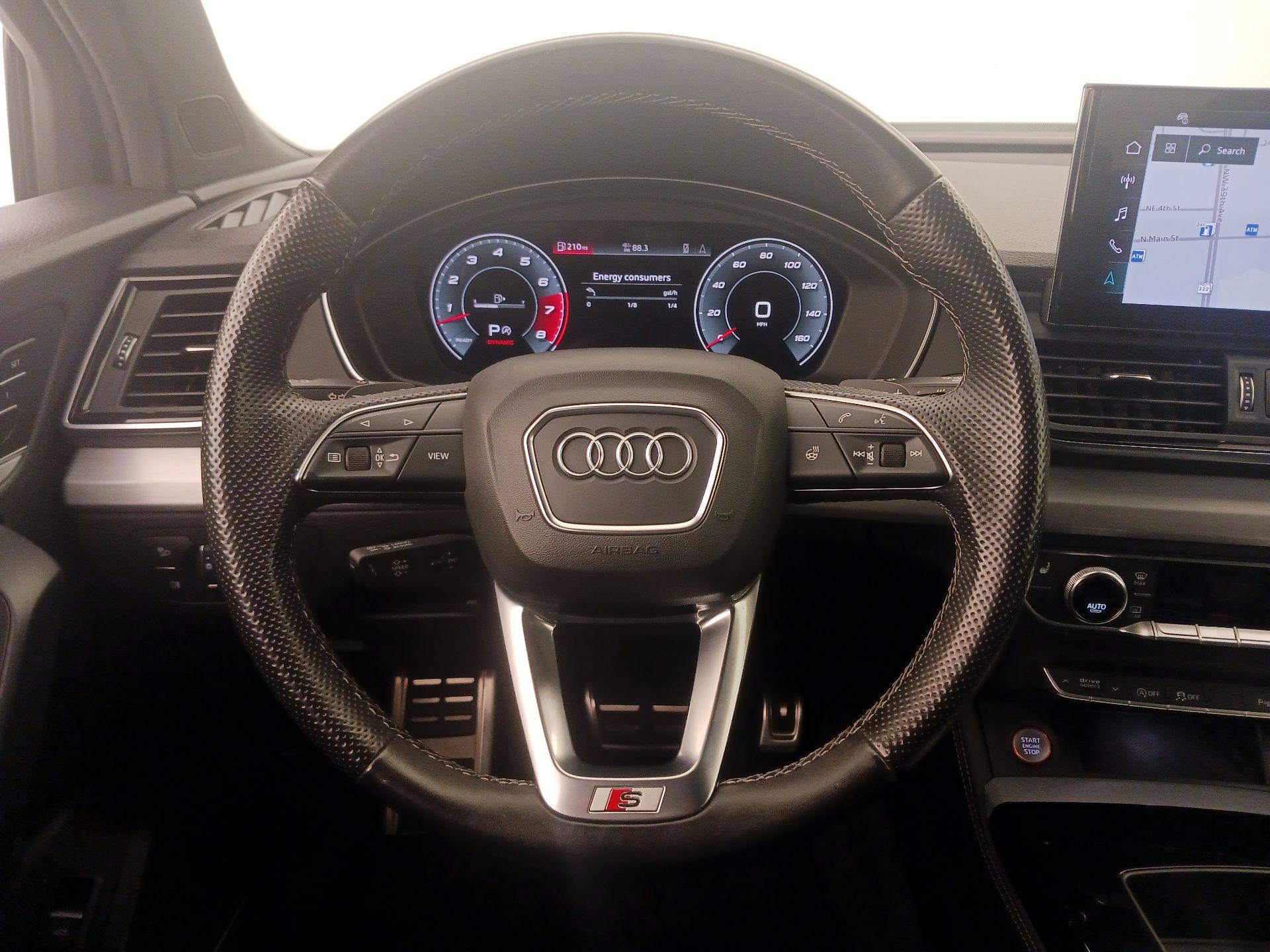 Thumbnail: 2021 Audi SQ5 - 10