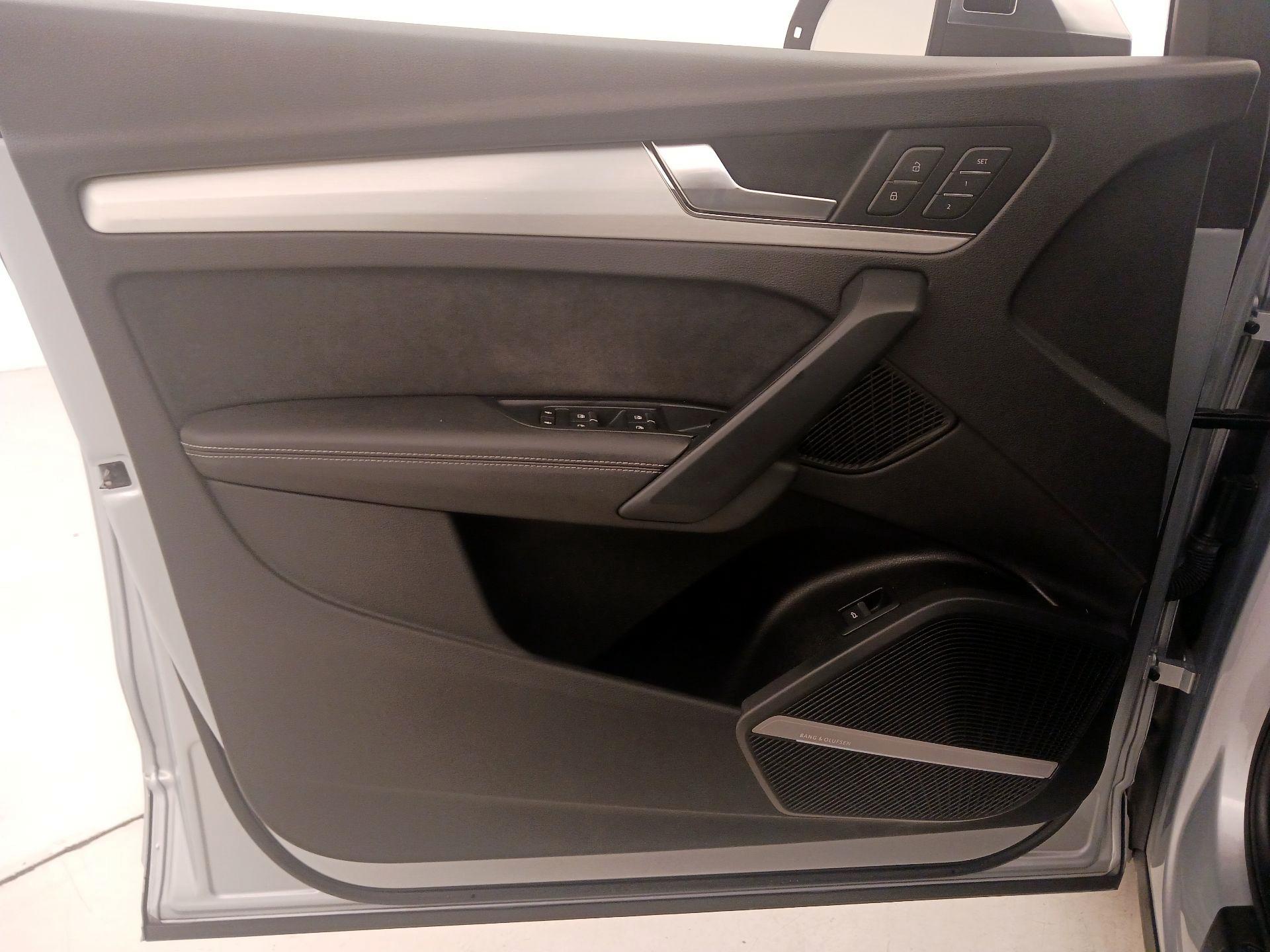 Thumbnail: 2021 Audi SQ5 - 12