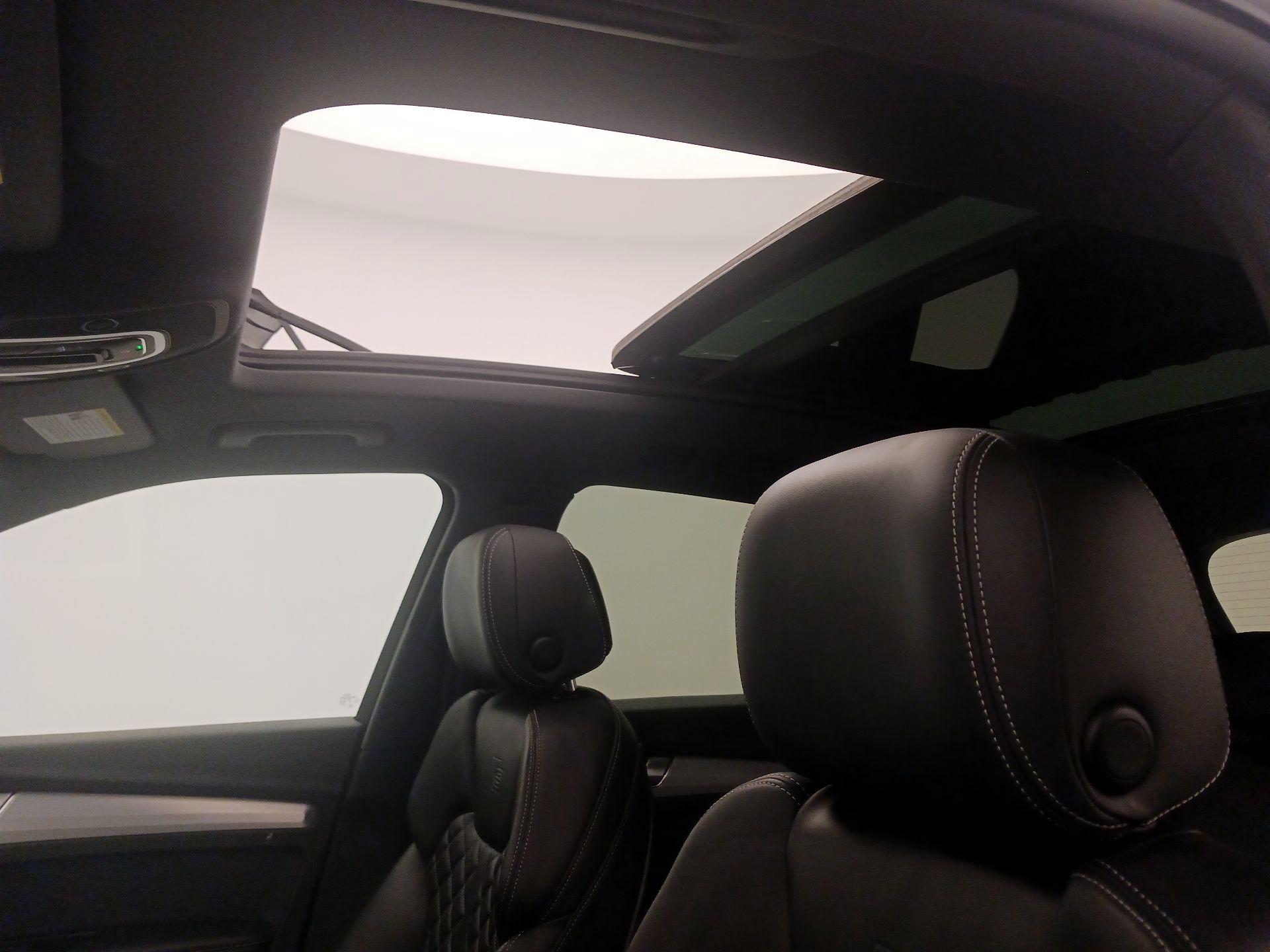 Thumbnail: 2021 Audi SQ5 - 20