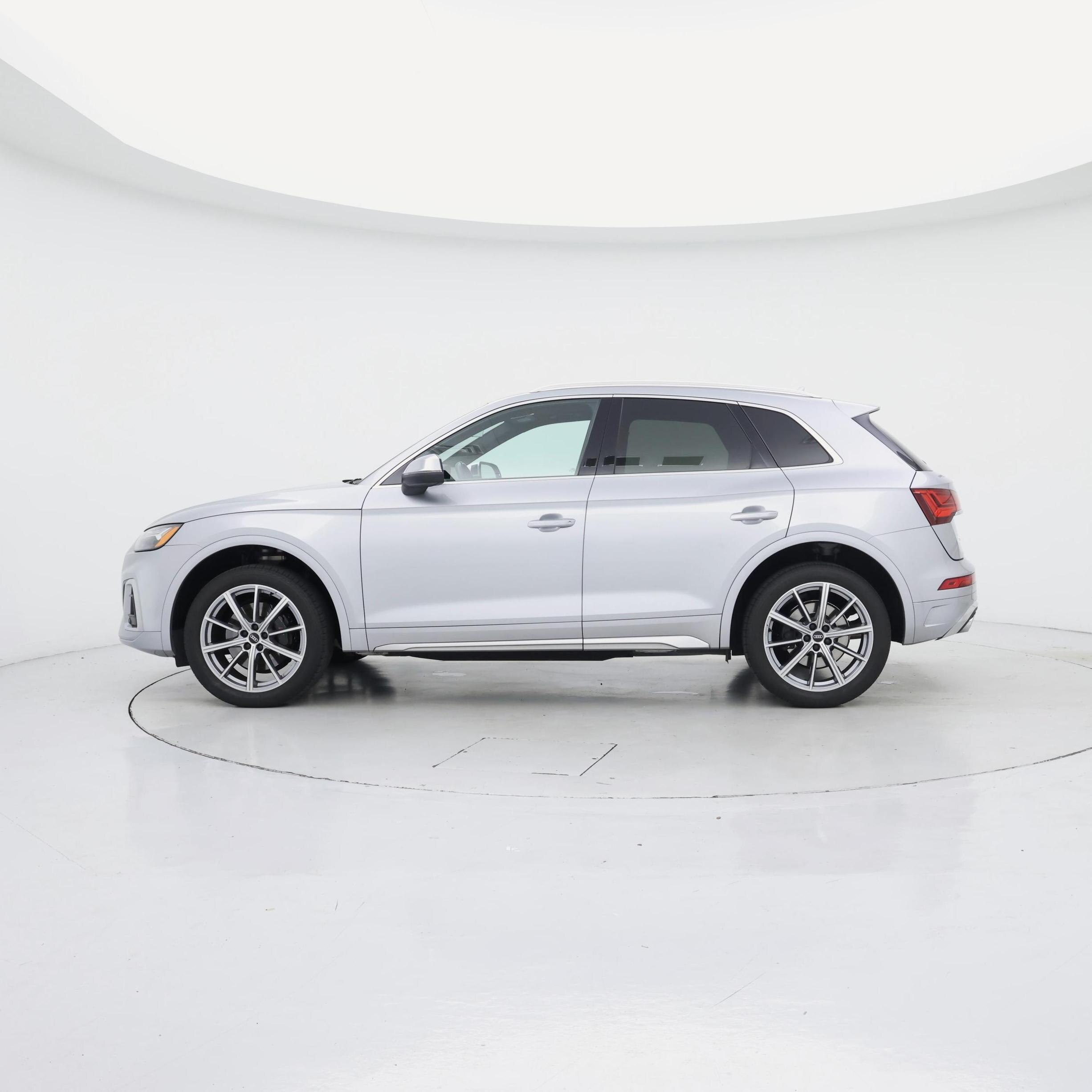 Thumbnail: 2021 Audi SQ5 - 3