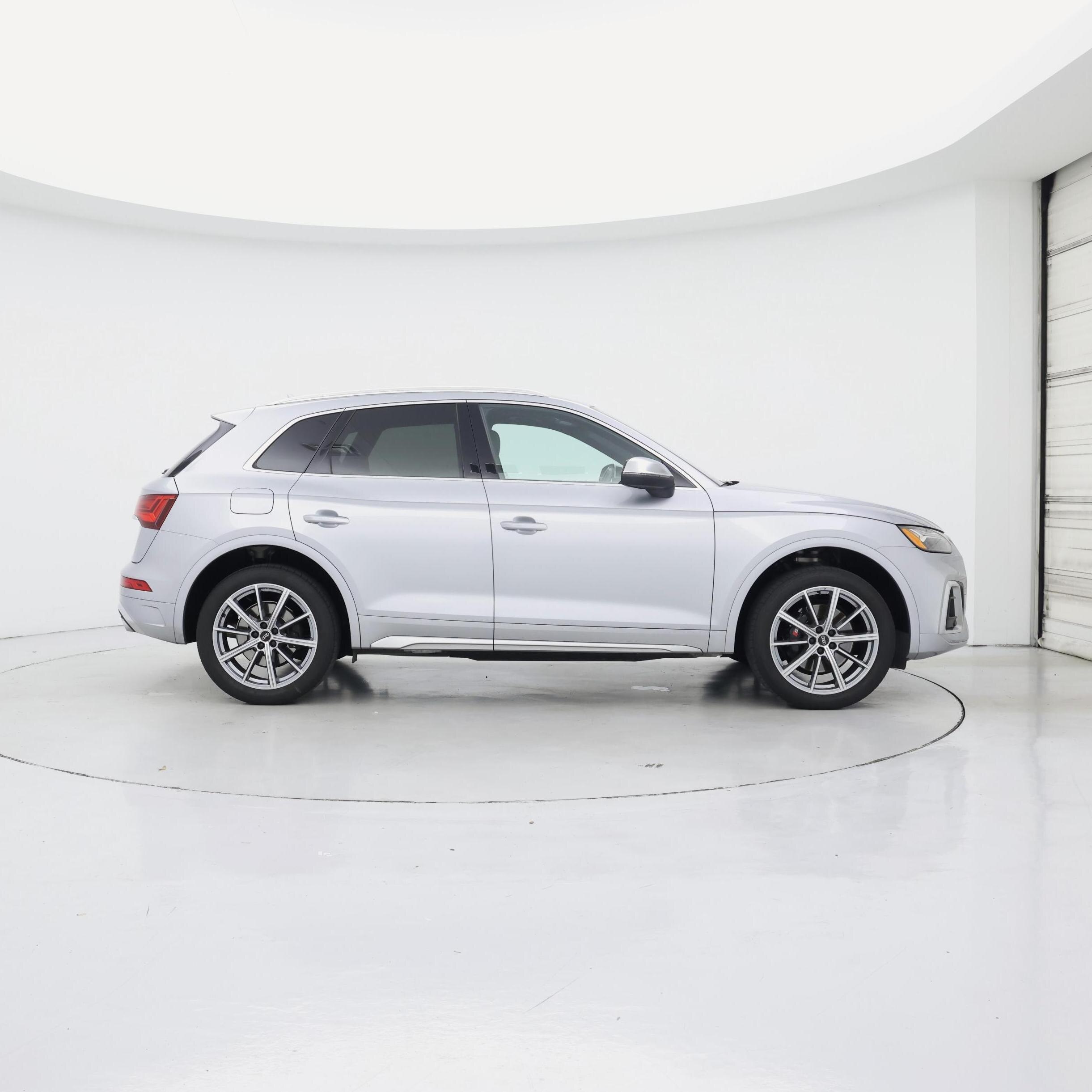Thumbnail: 2021 Audi SQ5 - 7