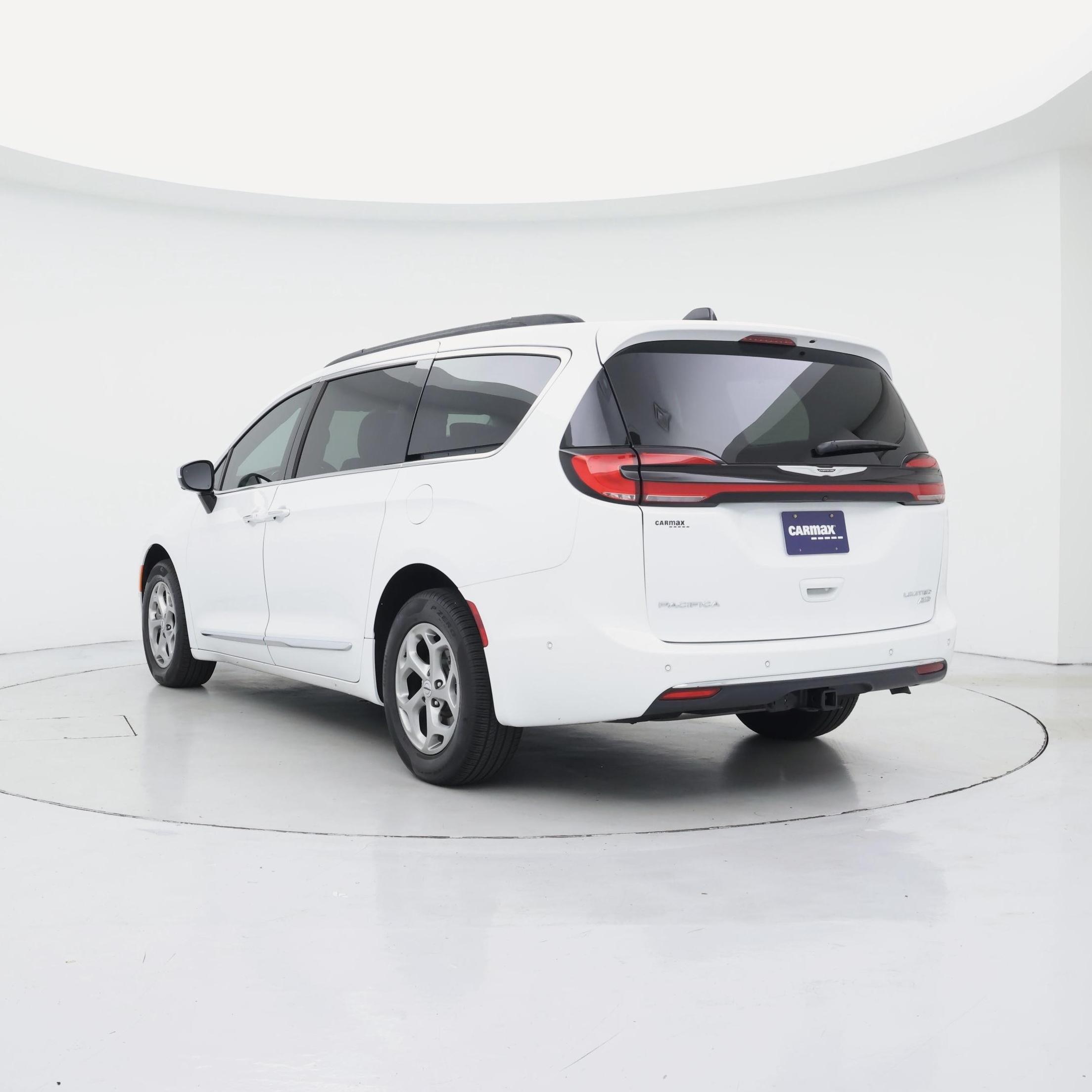 Thumbnail: 2023 Chrysler Pacifica - 2