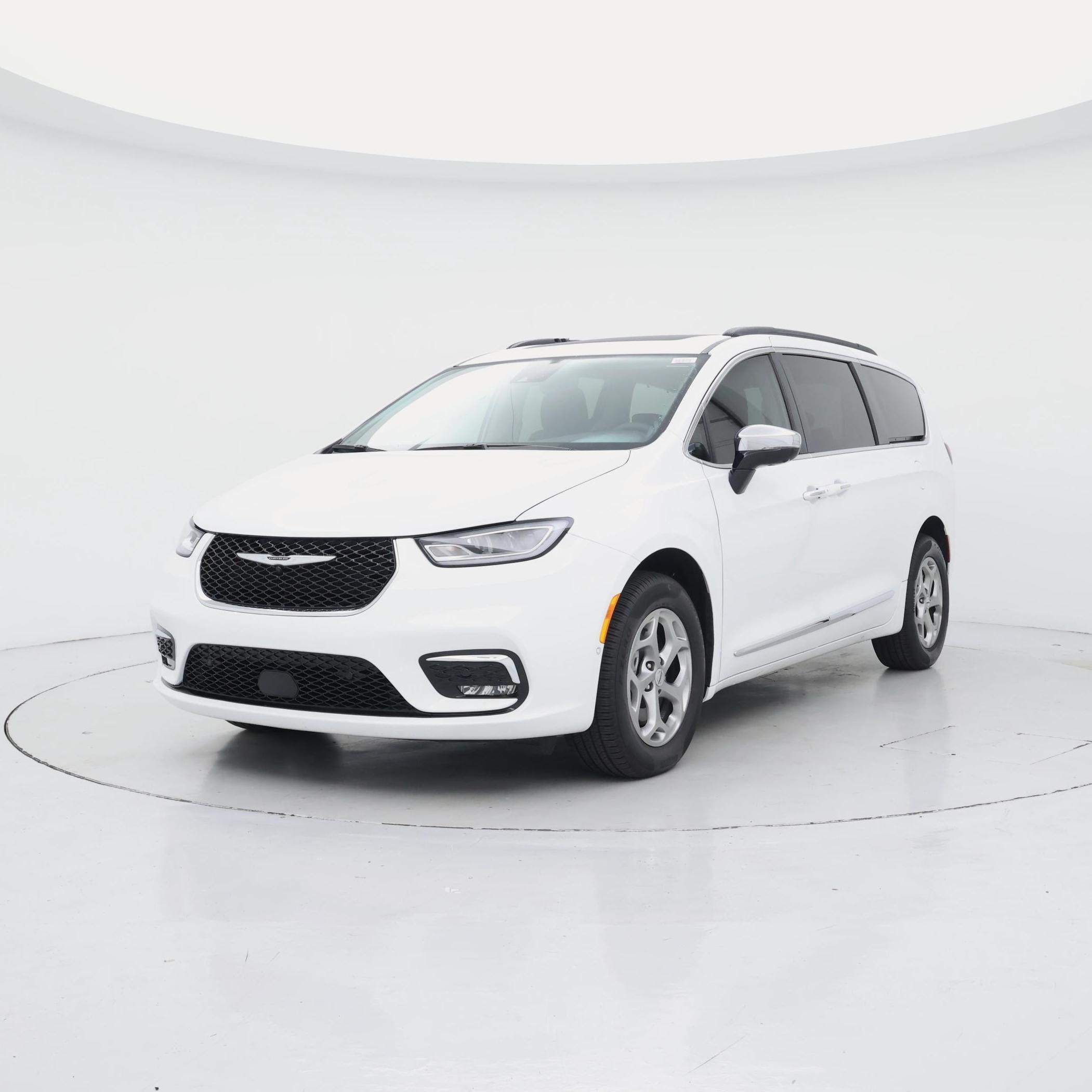 Thumbnail: 2023 Chrysler Pacifica - 4