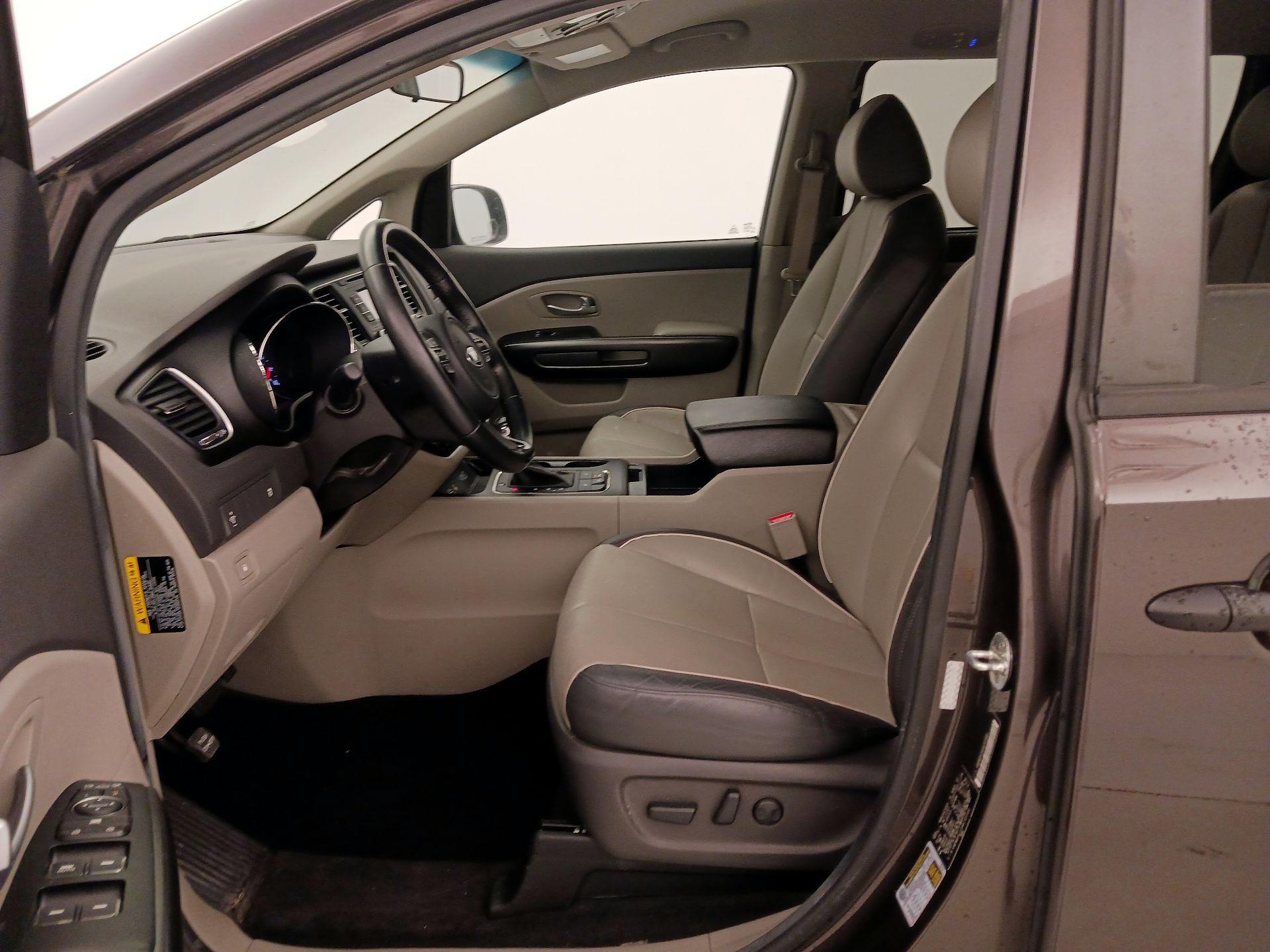 Thumbnail: 2017 Kia Sedona - 11