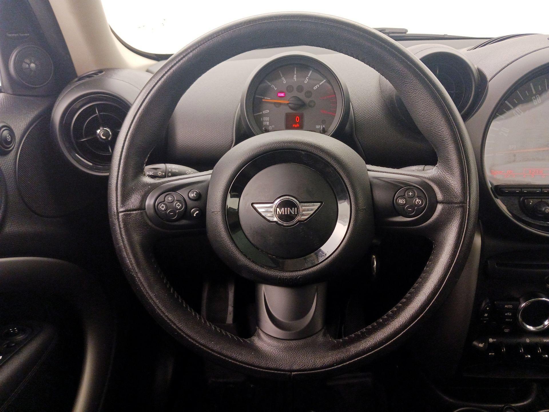 Thumbnail: 2015 MINI Cooper Countryman - 10