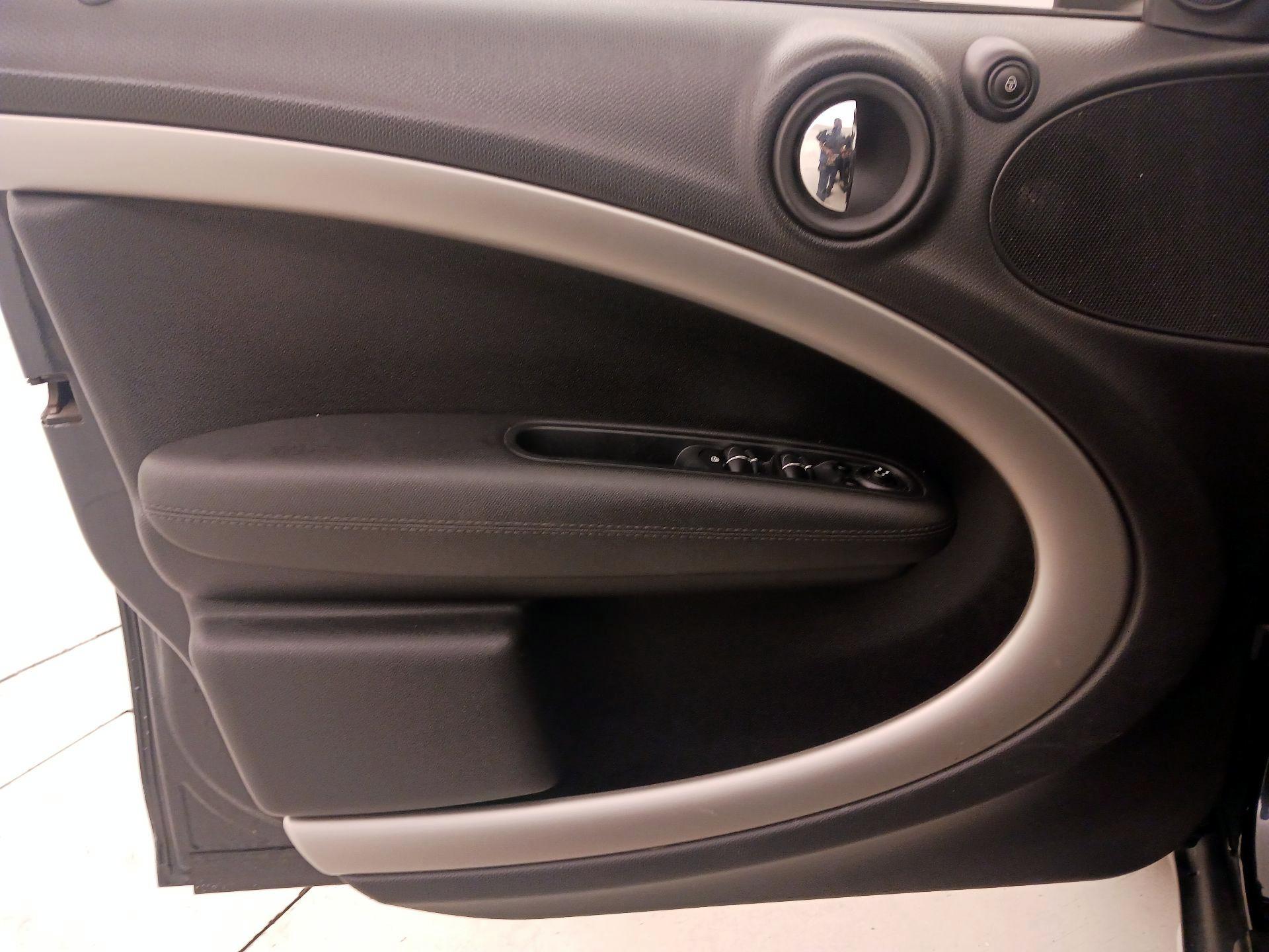 Thumbnail: 2015 MINI Cooper Countryman - 12