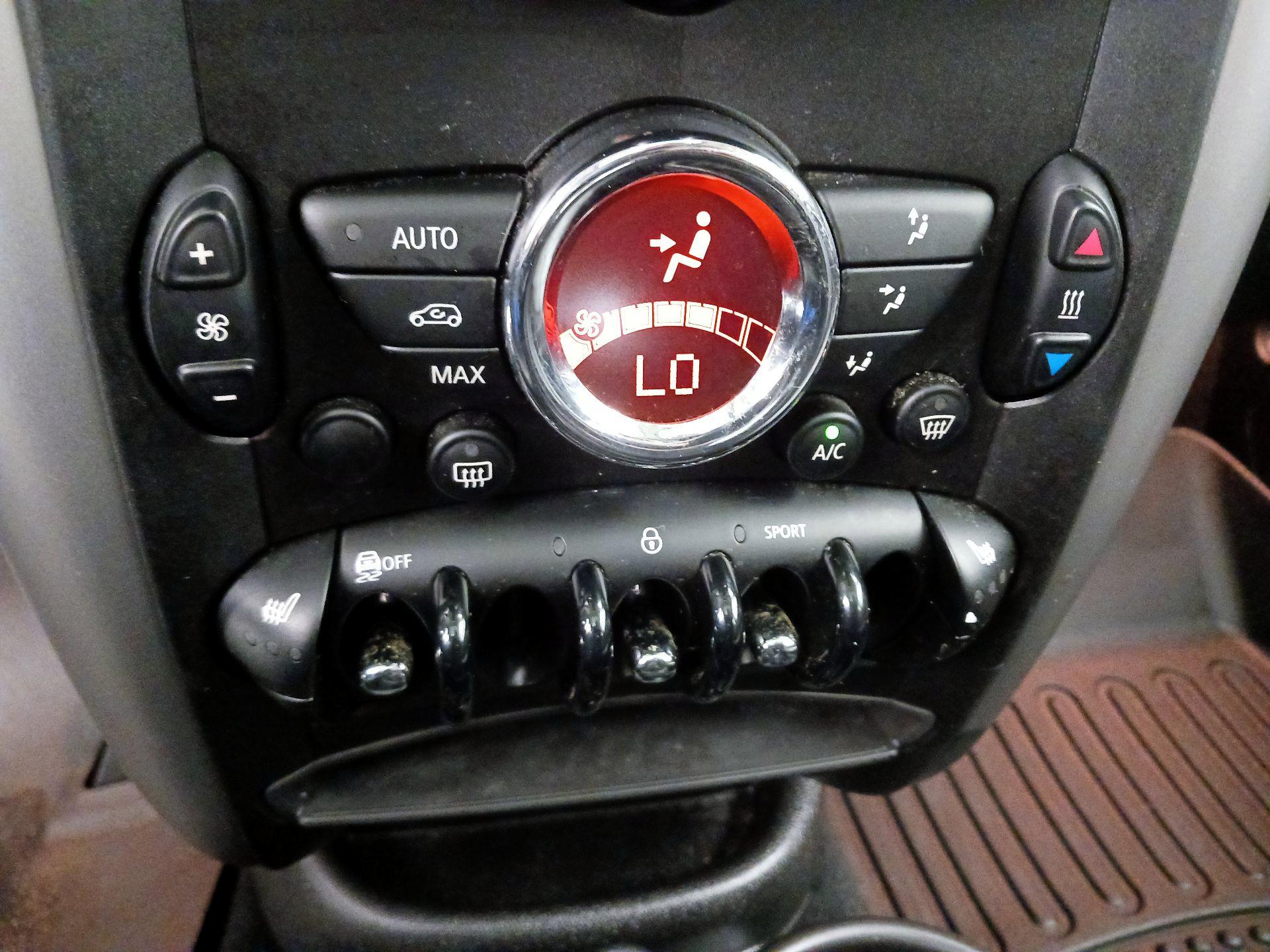 Thumbnail: 2015 MINI Cooper Countryman - 14