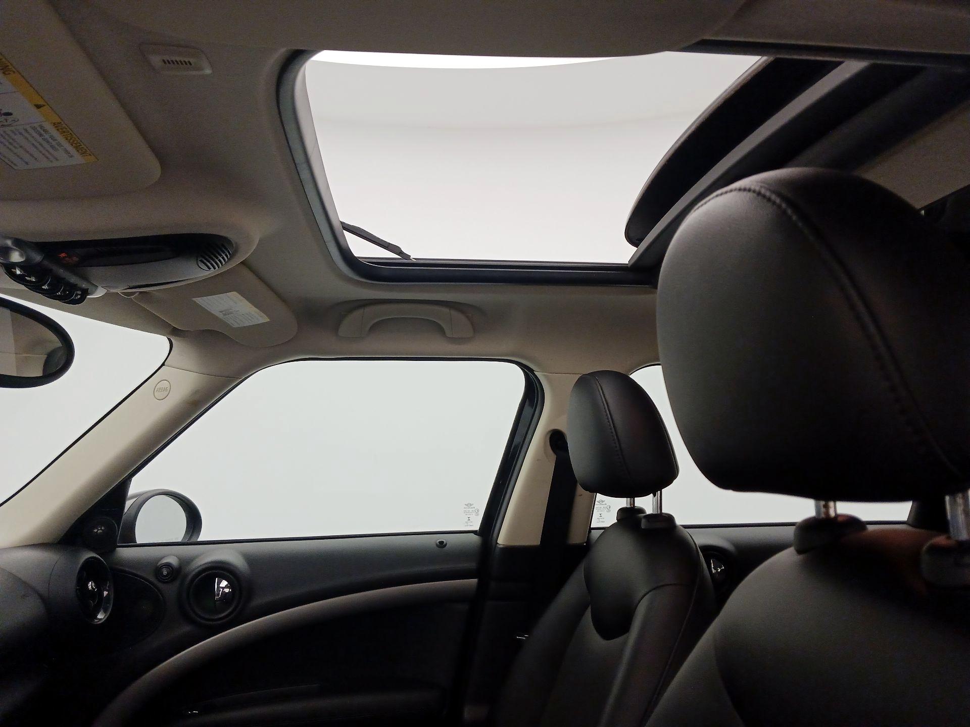 Thumbnail: 2015 MINI Cooper Countryman - 17