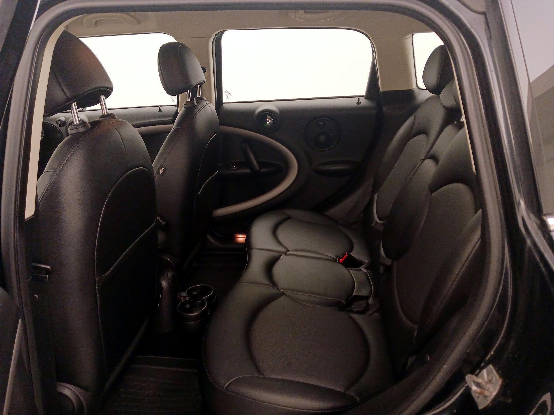 Thumbnail: 2015 MINI Cooper Countryman - 18