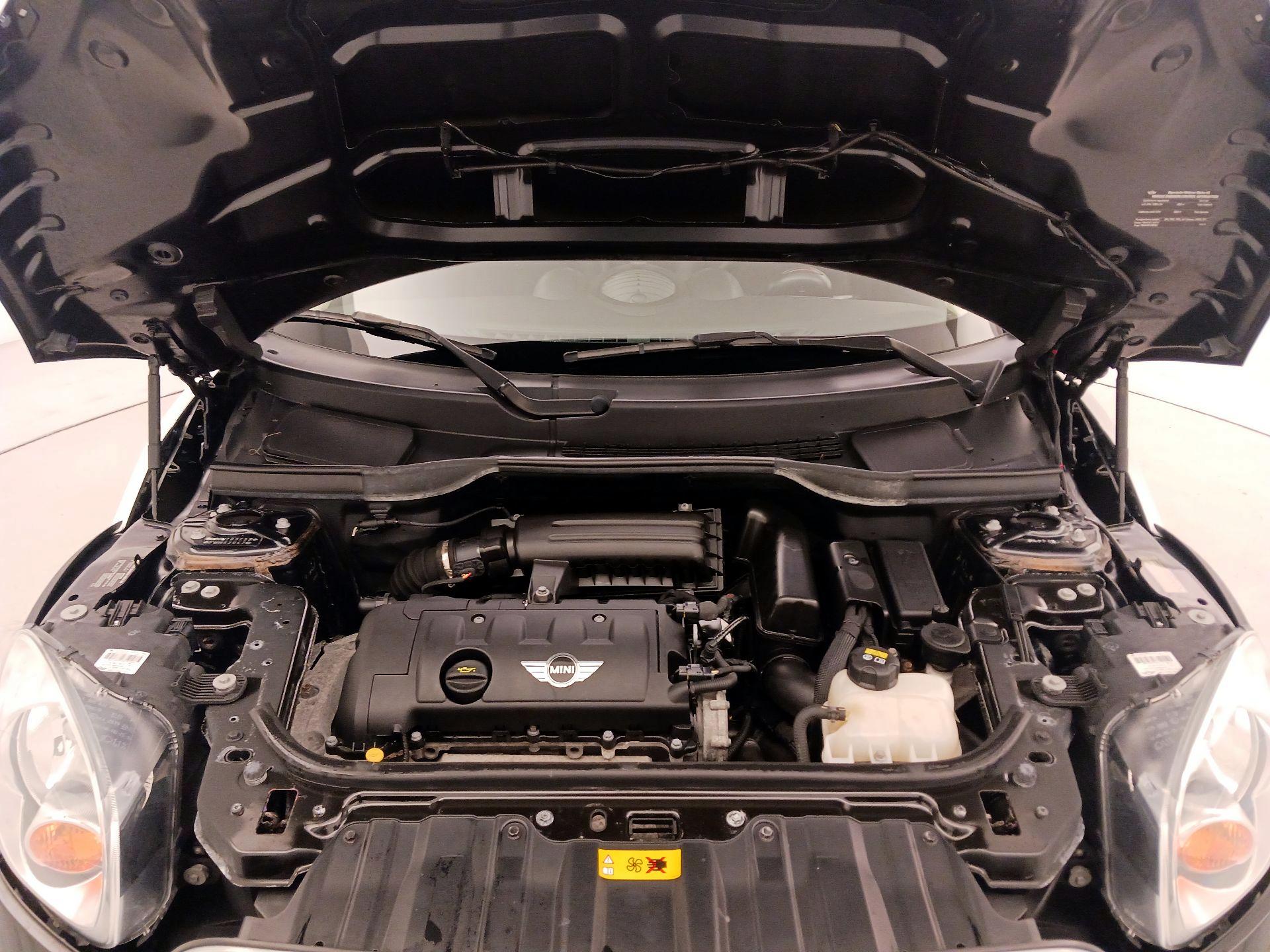 Thumbnail: 2015 MINI Cooper Countryman - 20