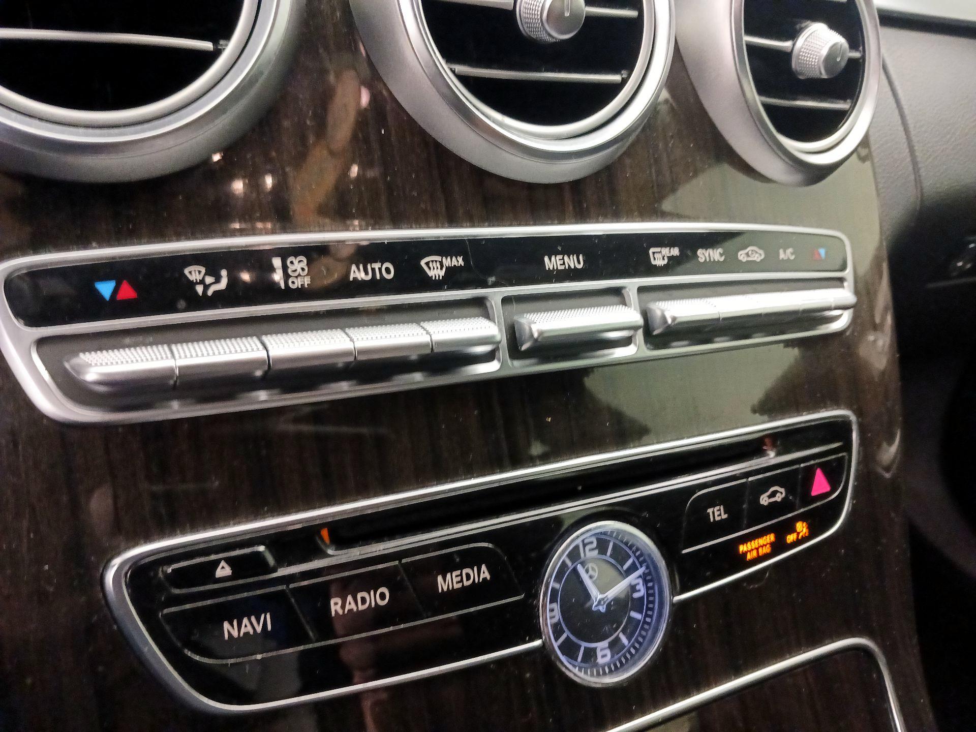 Thumbnail: 2018 Mercedes-Benz C-Class - 17